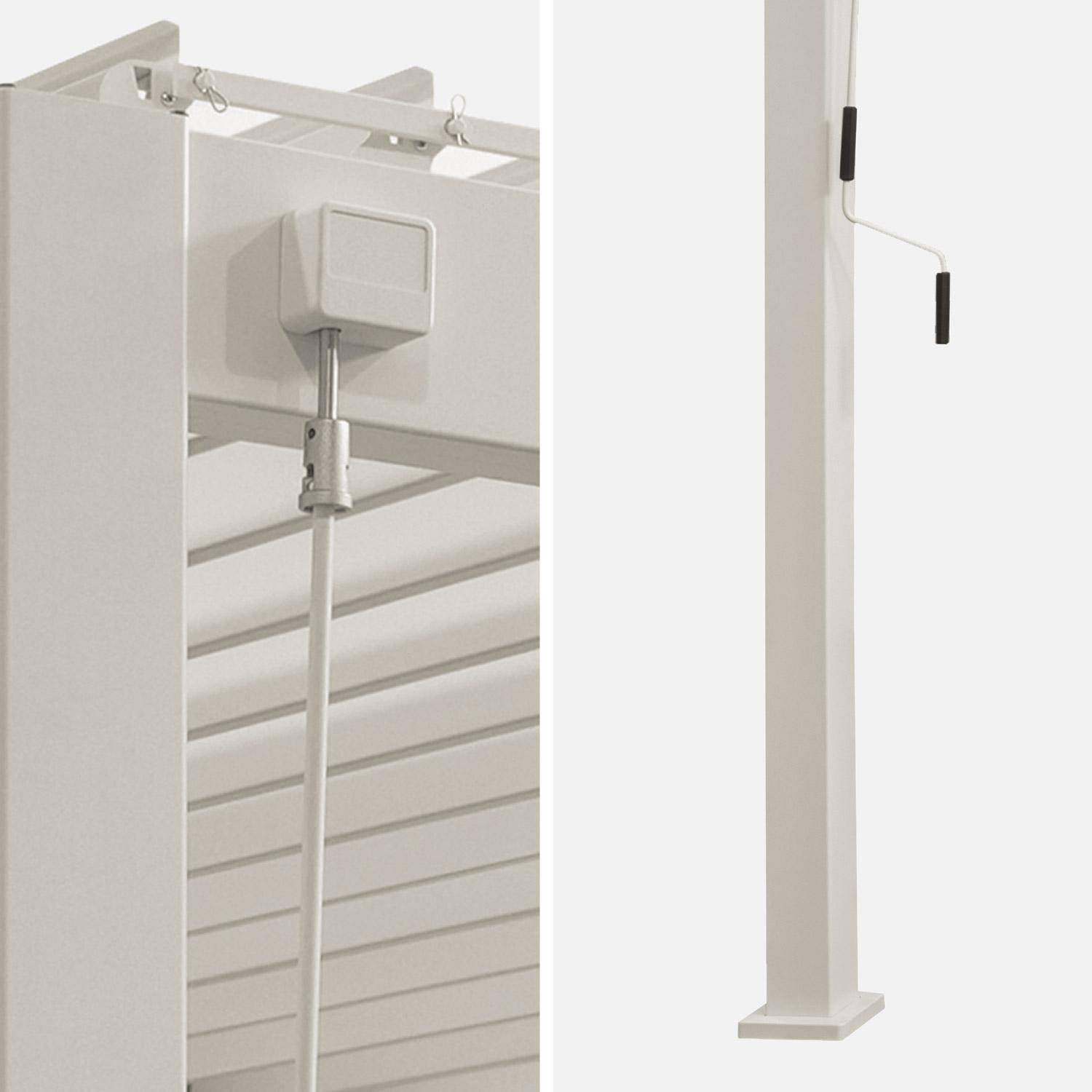 Pergola bioclimatique aluminium beige adossée lames orientables 4x3m Triomphe  Photo5