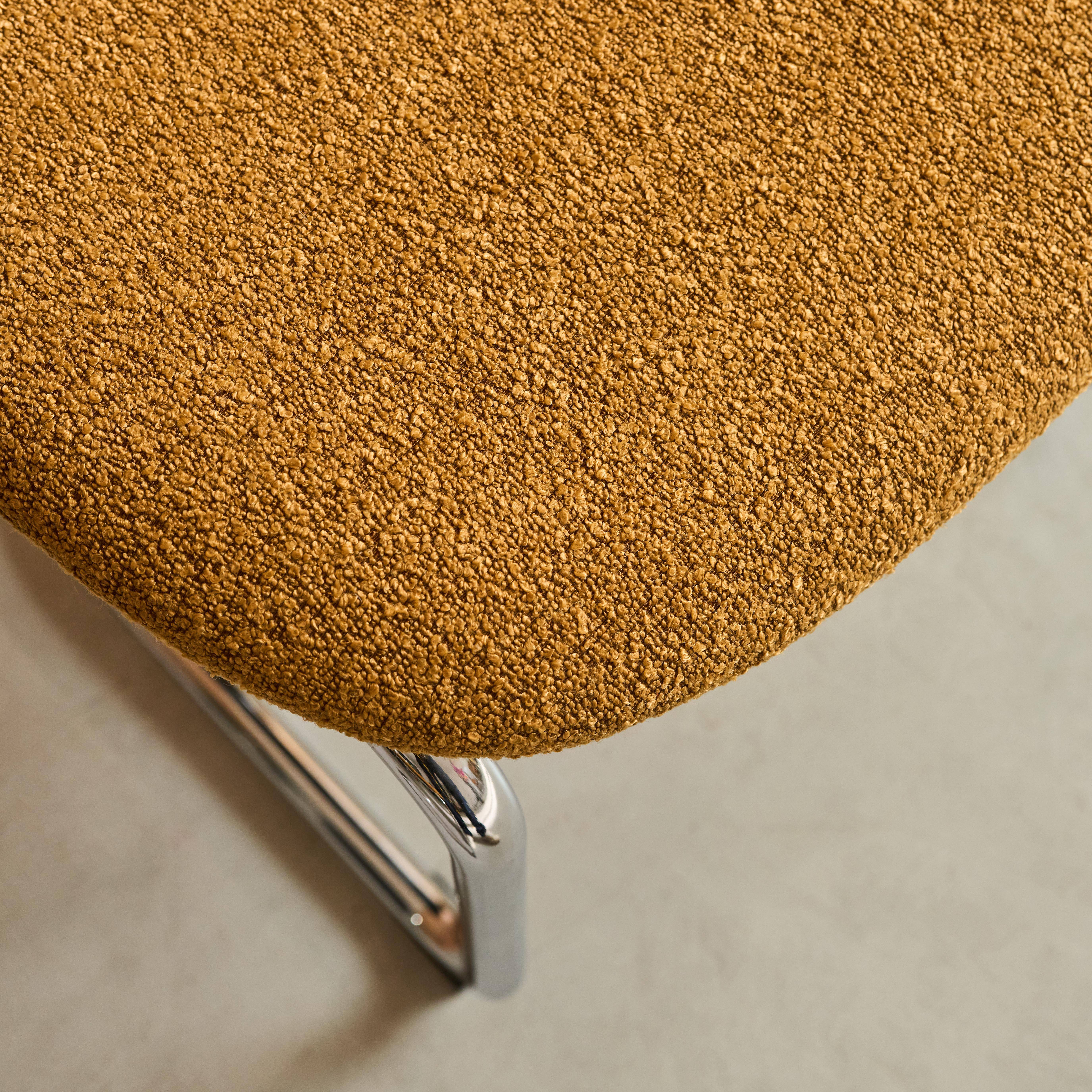 Silla cantilever redondeada de metal, borreguito texturizado y patas cromadas, set de 2 Mostaza - 47x54.5x81 cm,sweeek,Photo6