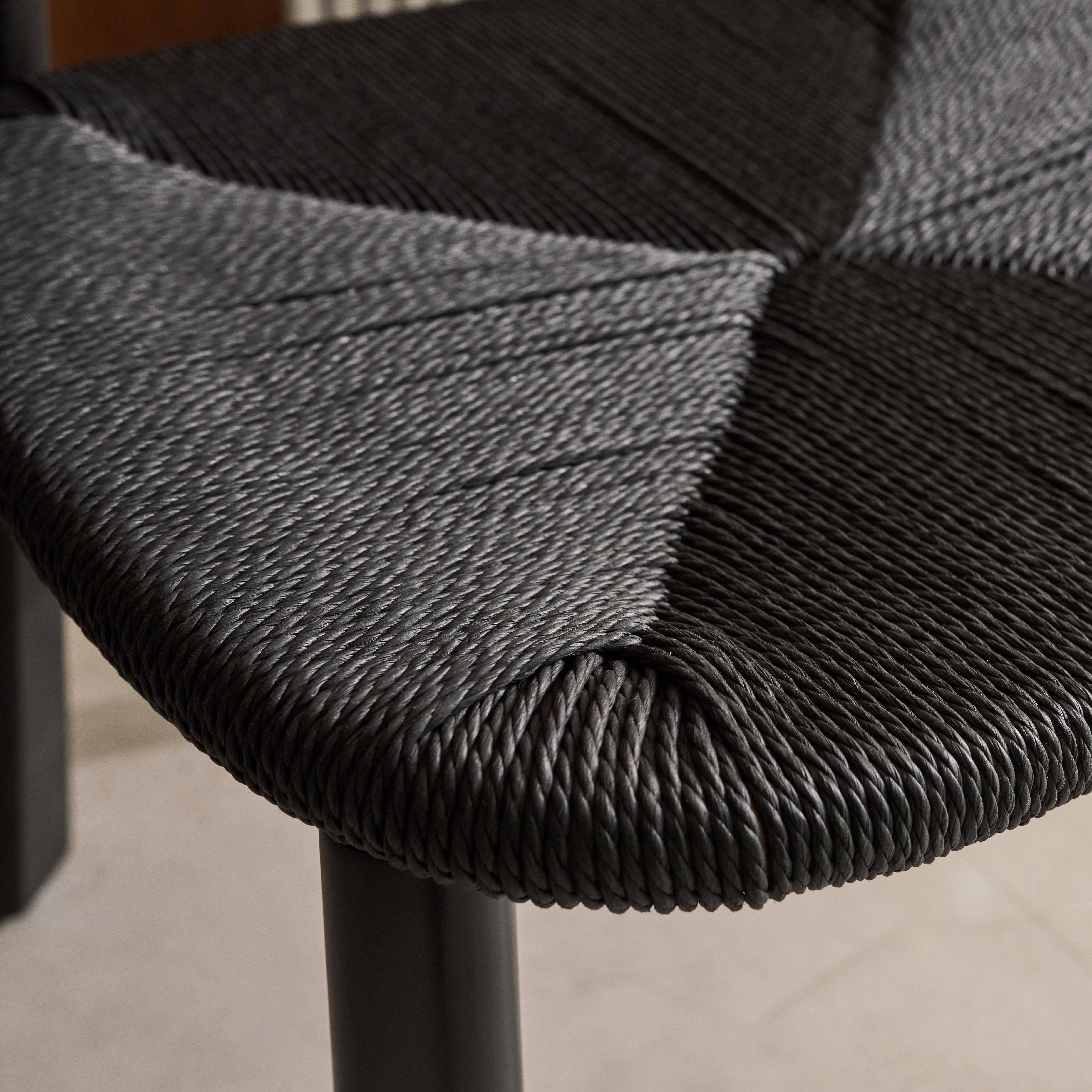 Lot de 2 chaises scandinaves en bois d'hévéa noir et assise en corde noire,sweeek,Photo3