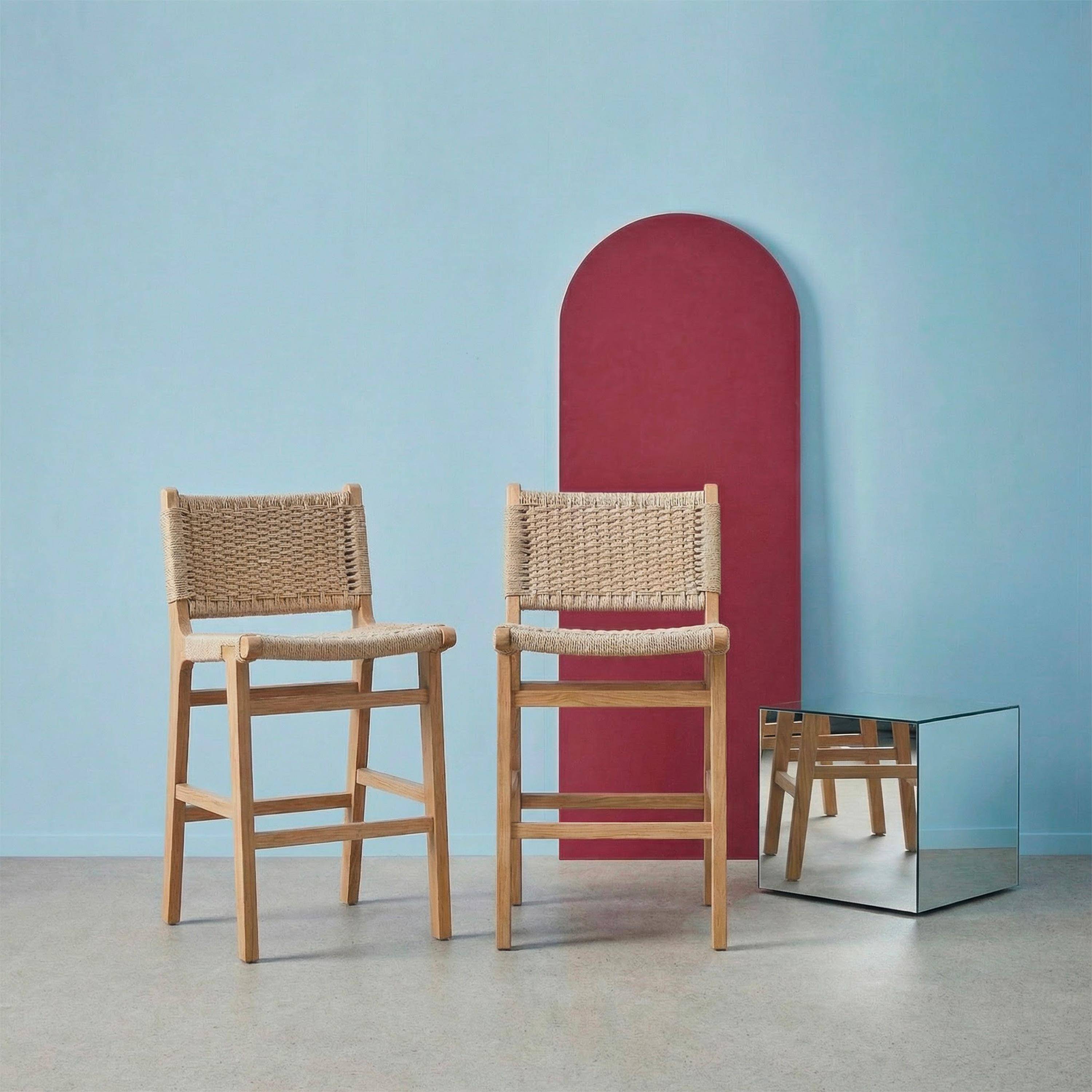 Lot de 2 tabourets de bar en bois d'hévéa naturel et assise en cordes beiges Photo1