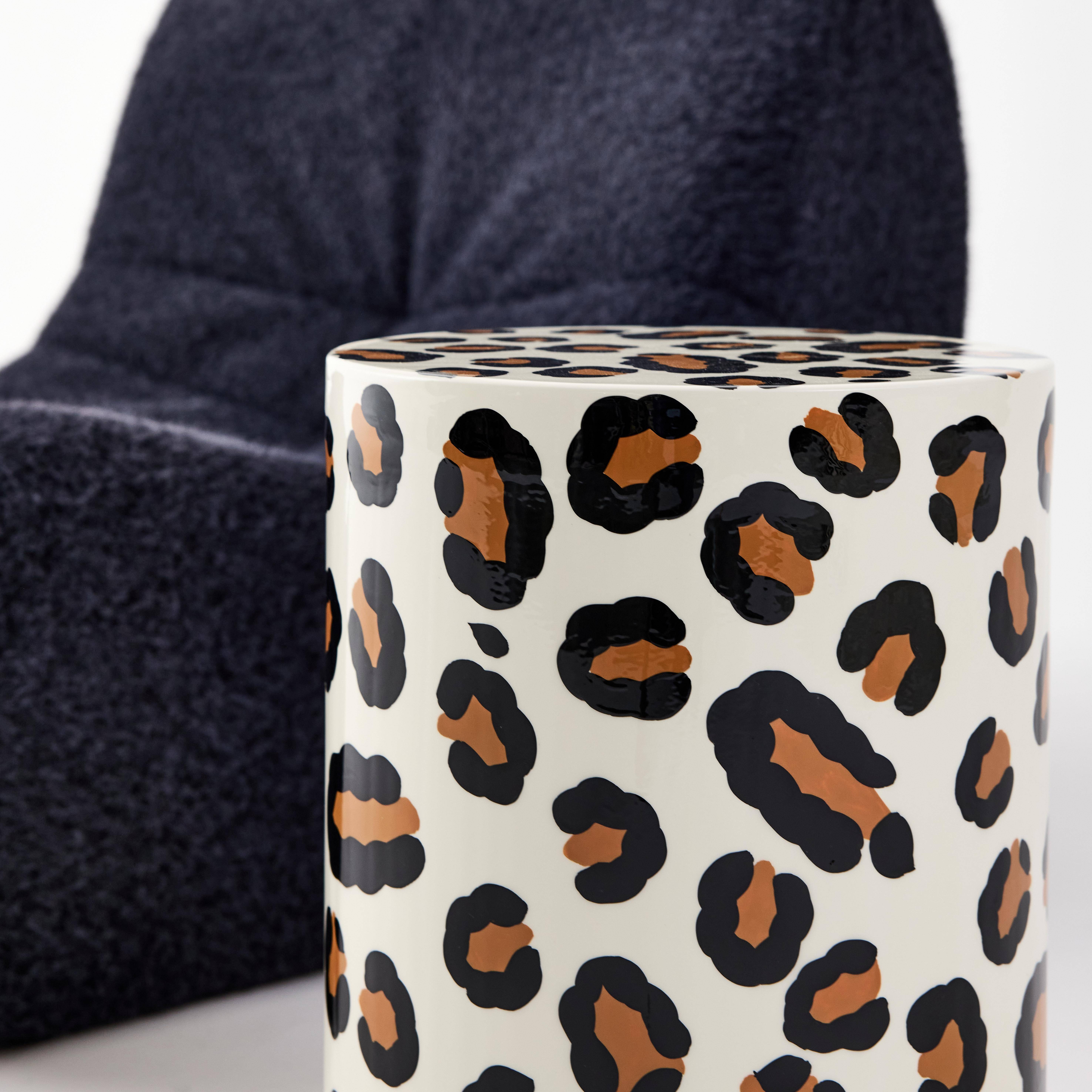 Bijzettafel, nachtkastje van geëmailleerd staal, luipaardmotief Ø33 x 46cm - Noko,sweeek,Photo3