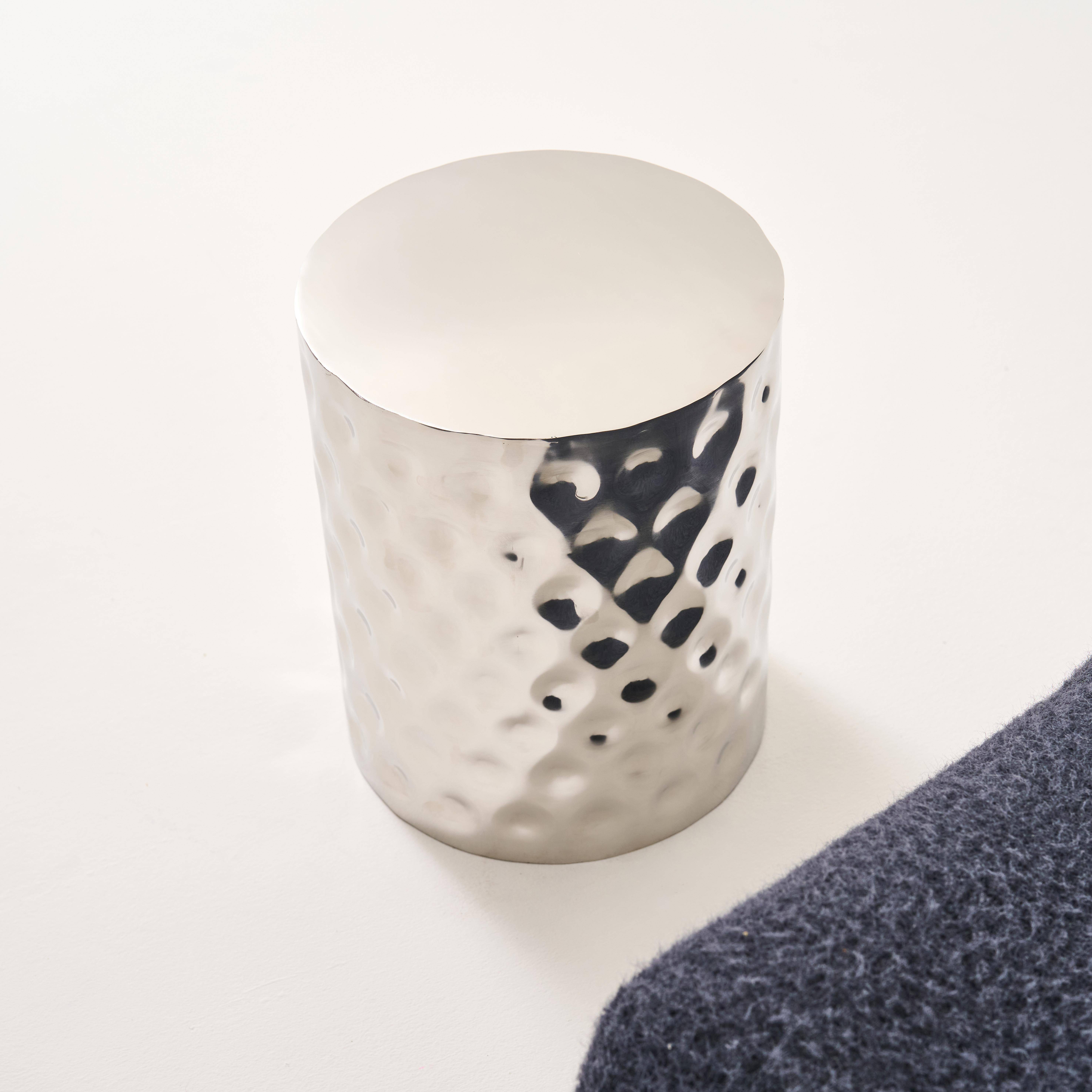 Side table, end table, bedside table in chrome-plated enameled steel Ø33 x H 41cm, Mira, Pearl Grey, 33x33x41 cm,sweeek,Photo4