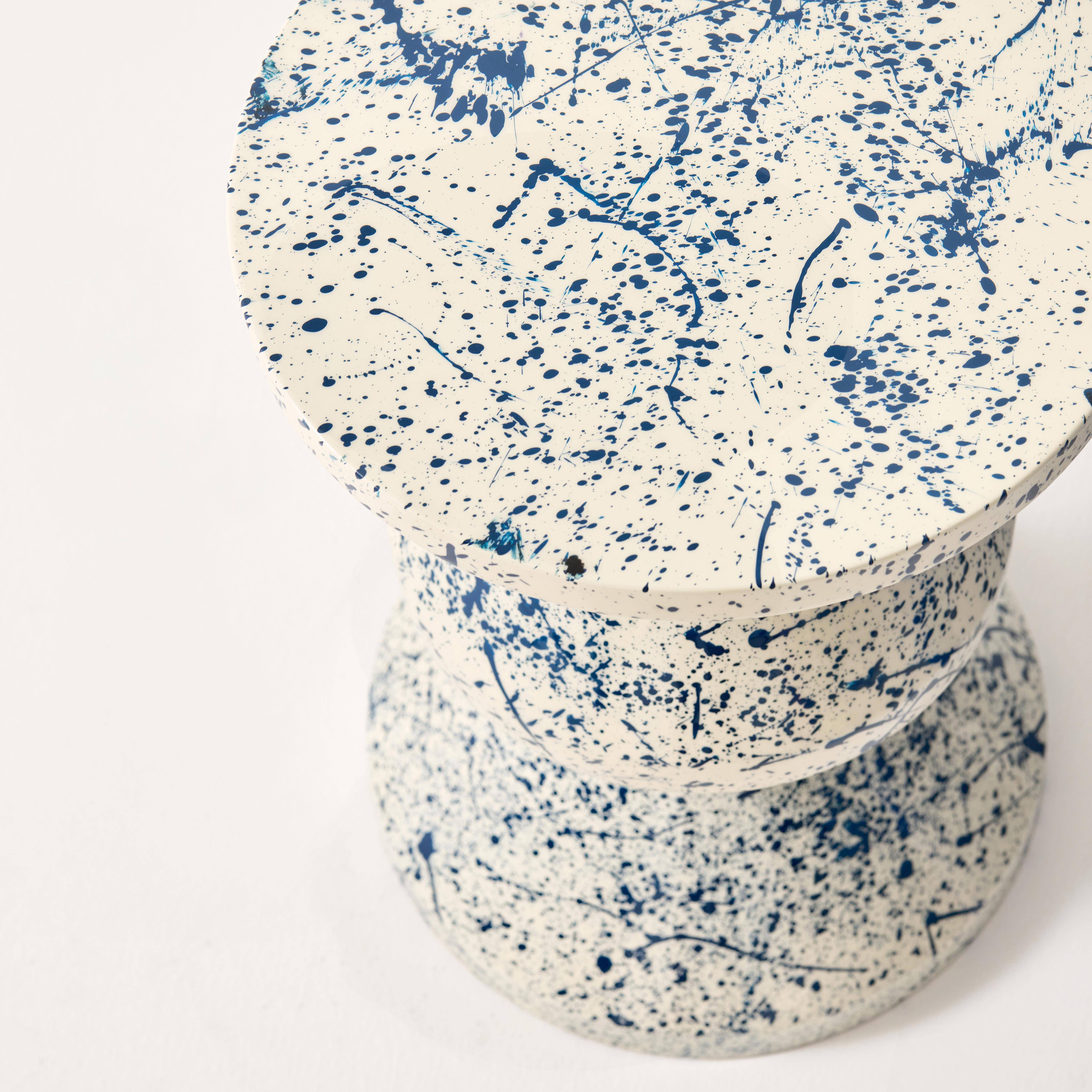 Mesa auxiliar, mesita de noche de acero esmaltado, diseño moteado, Zina, Azul, 33x33x47 cm Photo5