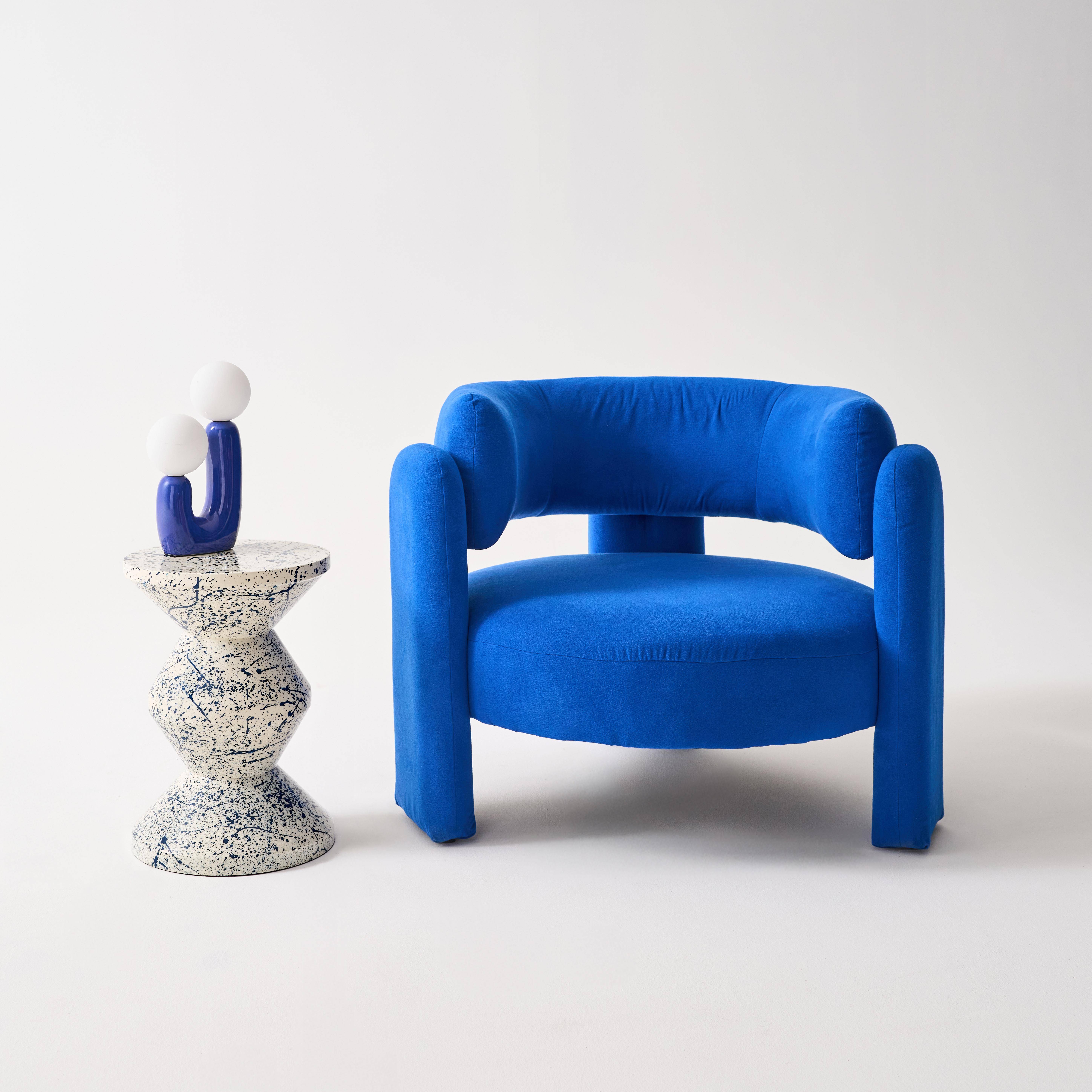 Mesa auxiliar, mesita de noche de acero esmaltado, diseño moteado, Zina, Azul, 33x33x47 cm Photo1