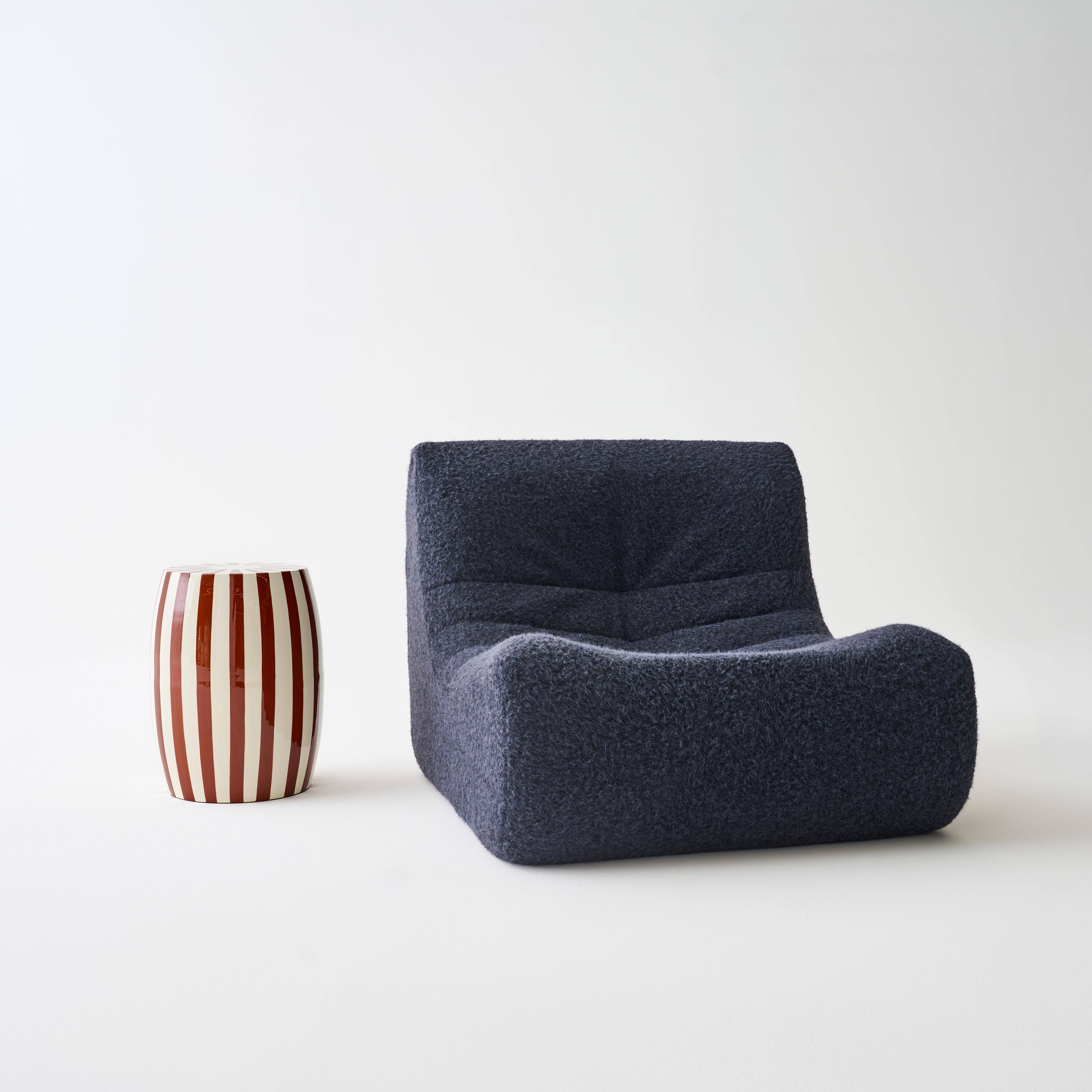 Mesa auxiliar, mesa de noche de acero esmaltado, rayas bicolores Marrón - 35x35x46 cm,sweeek,Photo2