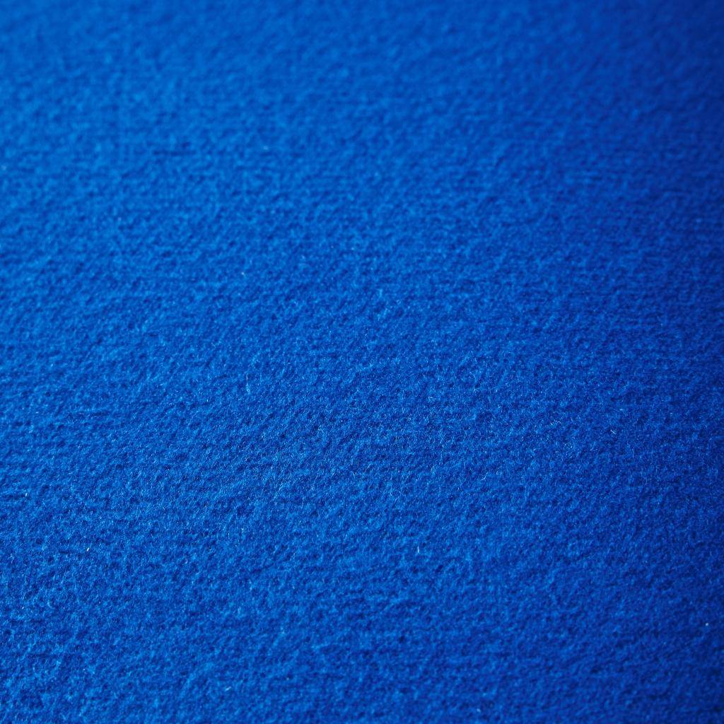 Dreibeiniger Sessel mit blauem Stoffbezug  Filzoptik - Mellow,sweeek,Photo5