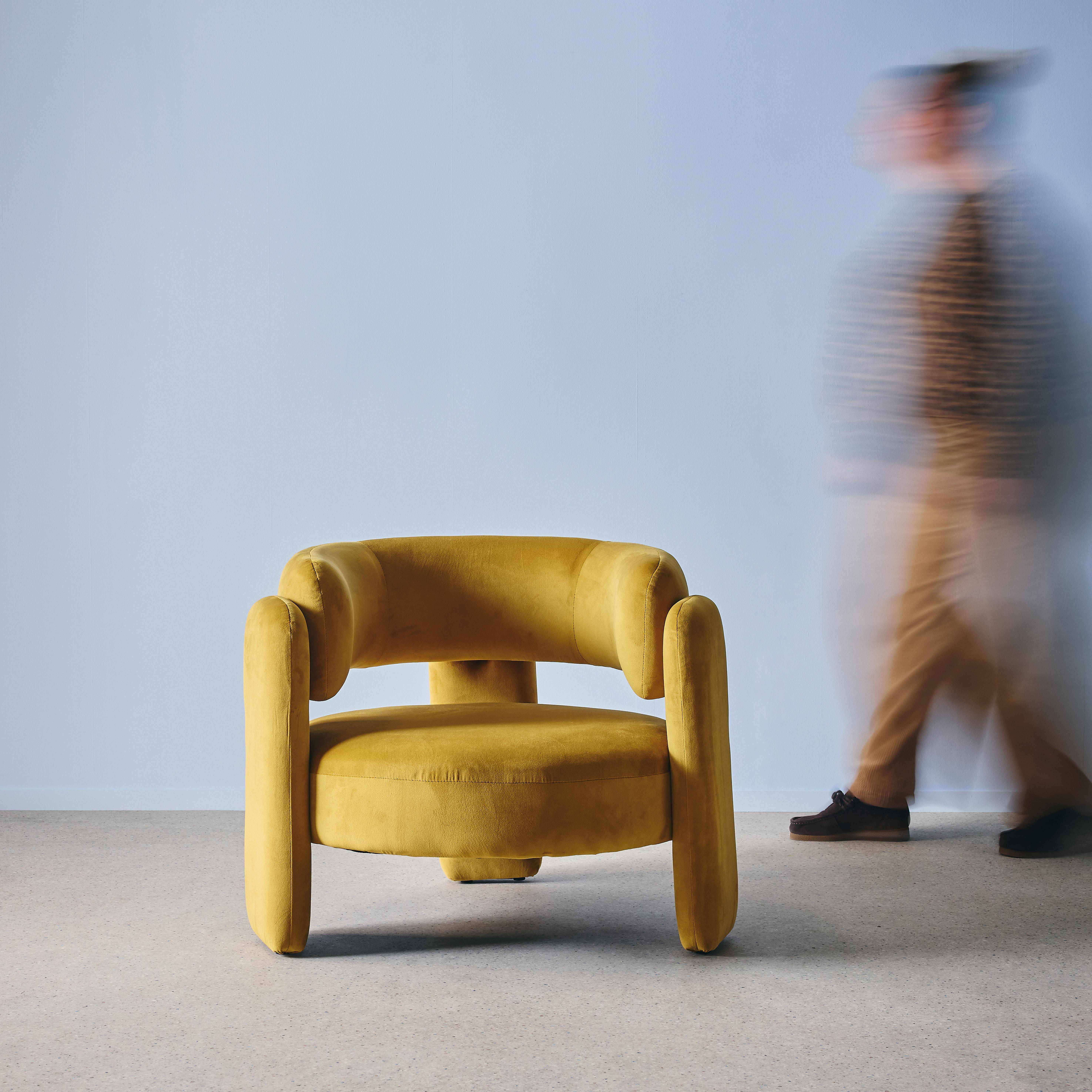 Driepoot fauteuil met fluweel mosterdgeel L 92 x B 86 x H 71,5cm - Mellow Photo1