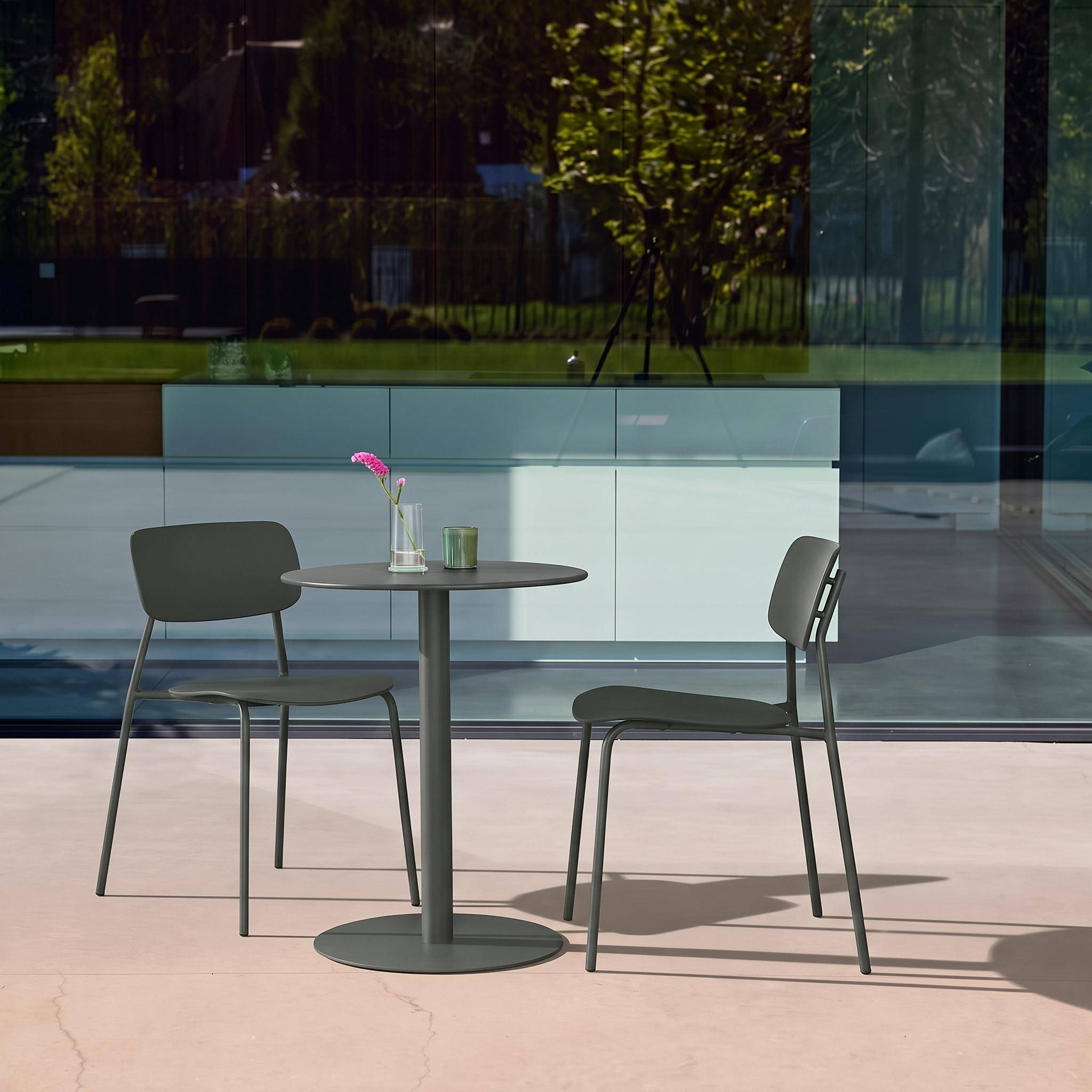 Bistro-Gartentisch rund aus Stahl + 2 Stühle  Ø 60 cm khaki - Orea + Liva Photo1