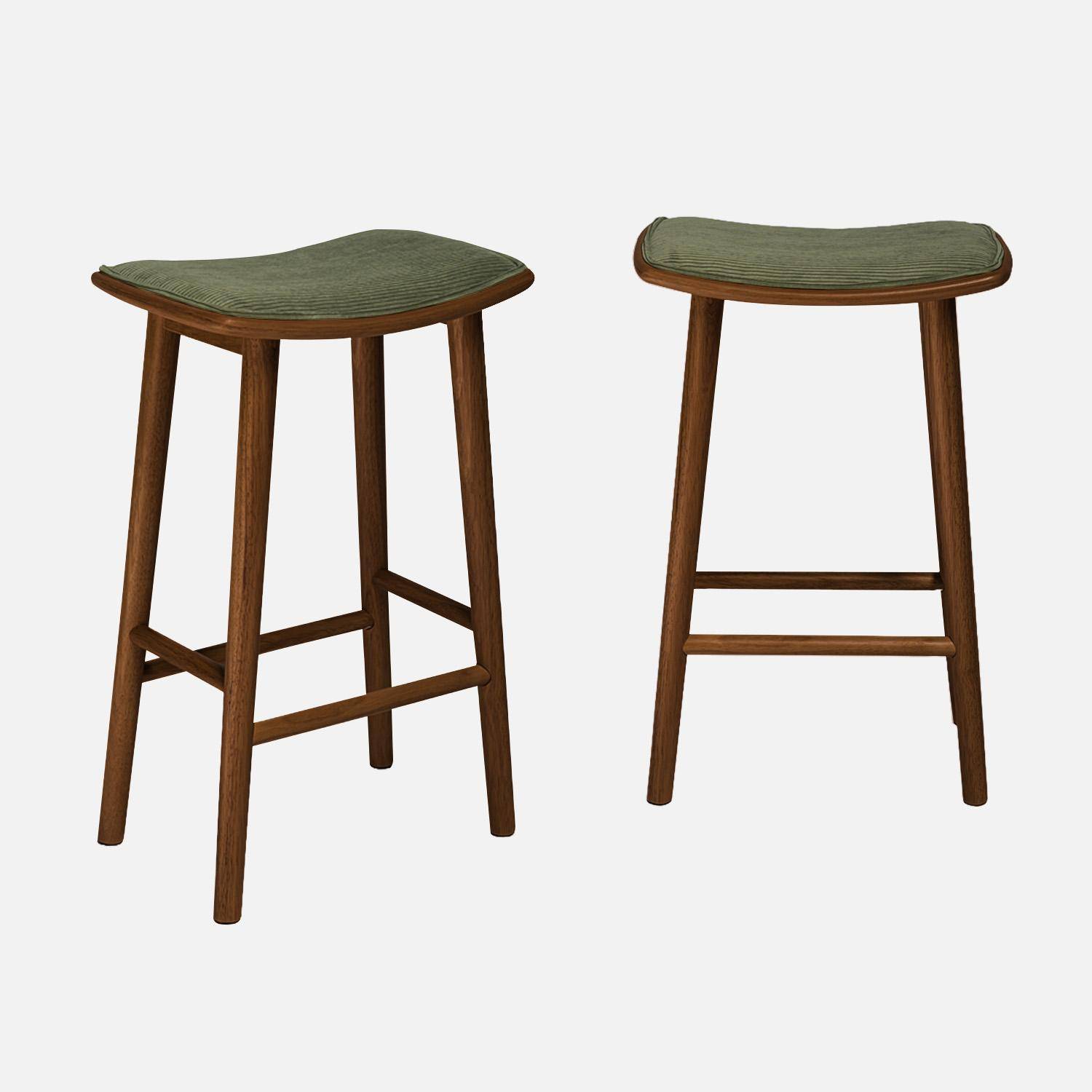 Lot de 2 tabourets de bar vintage bois d'hévéa noyer et velours côtelé kaki - 46,5 x 31 x 70 cm - Louna Photo1