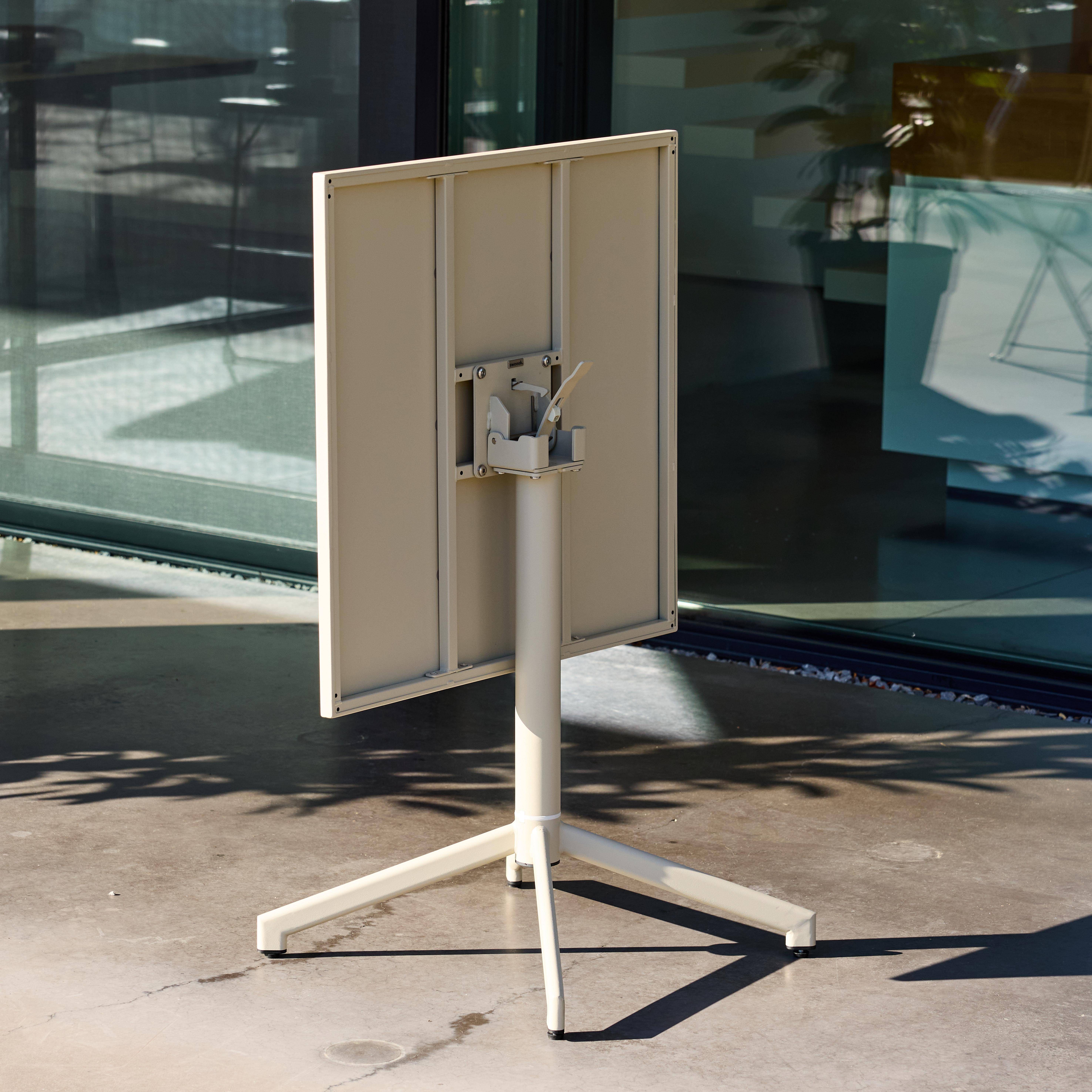 Bistrotuintafel van staal opklapbaar voor 2 personen beige 70 x 70 x 74 cm - Chiara,sweeek,Photo5