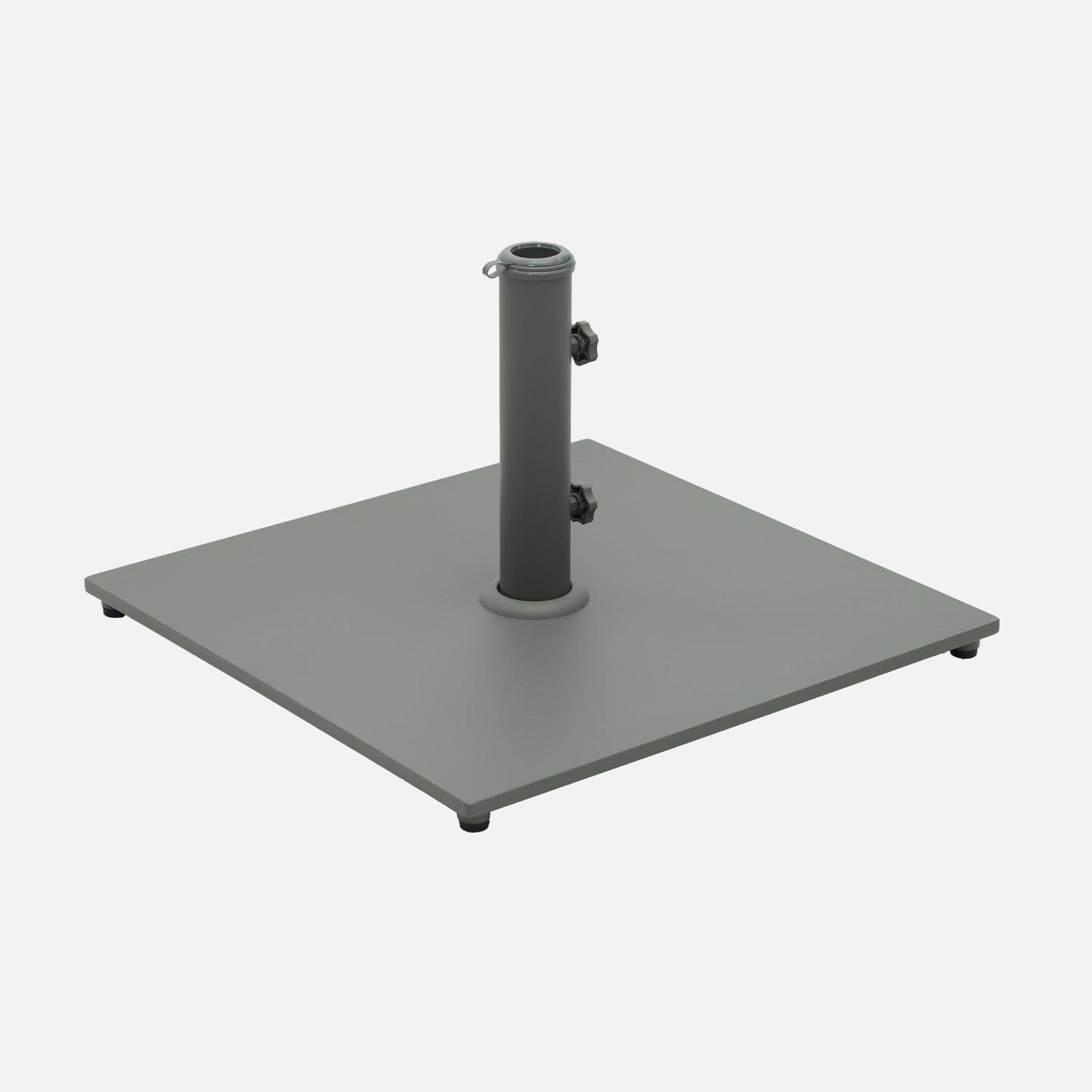 Pied carré en acier kaki pour parasol à mât central - Terra,sweeek,Photo1