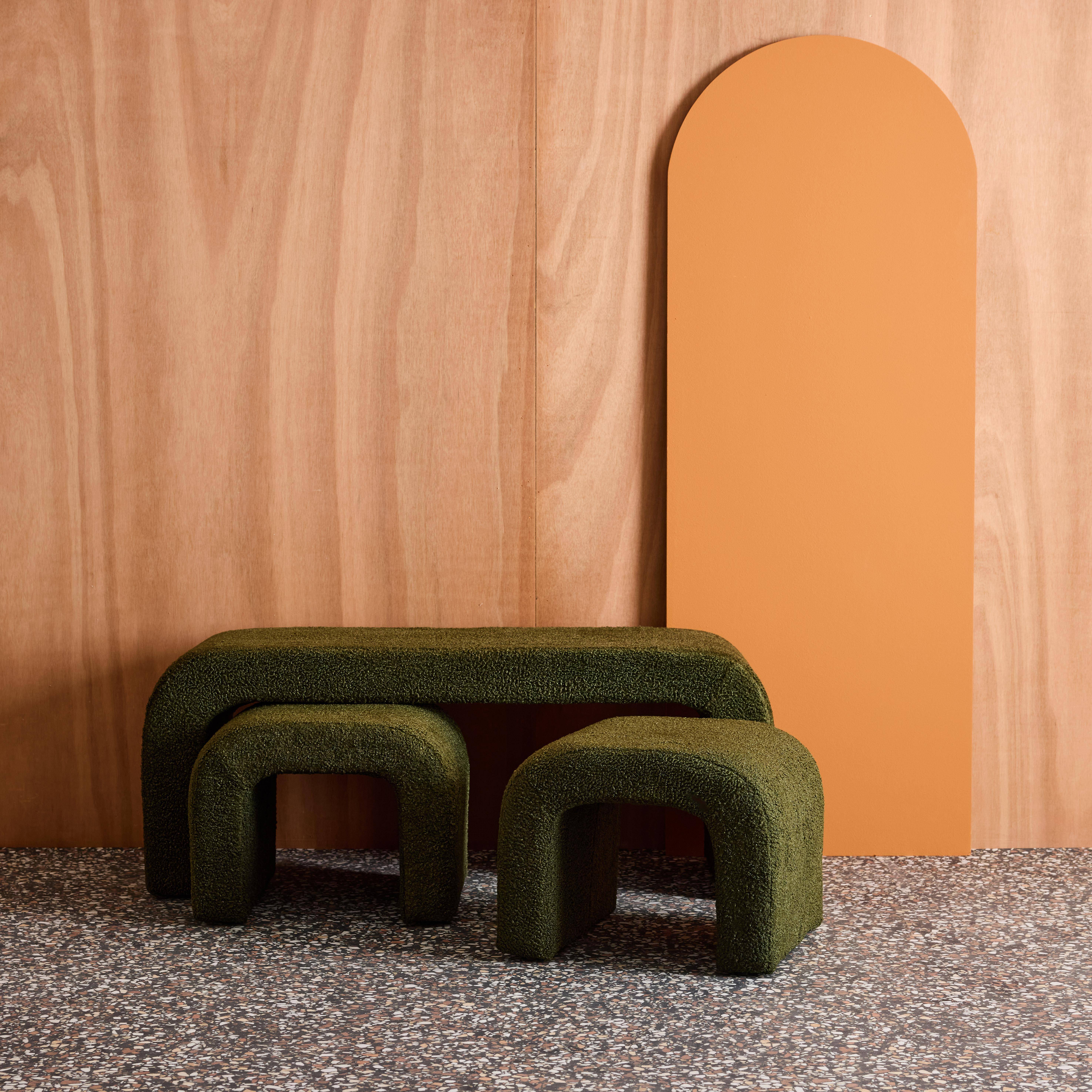 Banc et tabourets gigognes bouclette kaki L 112 x P 40 x H 45cm - Ino Photo1