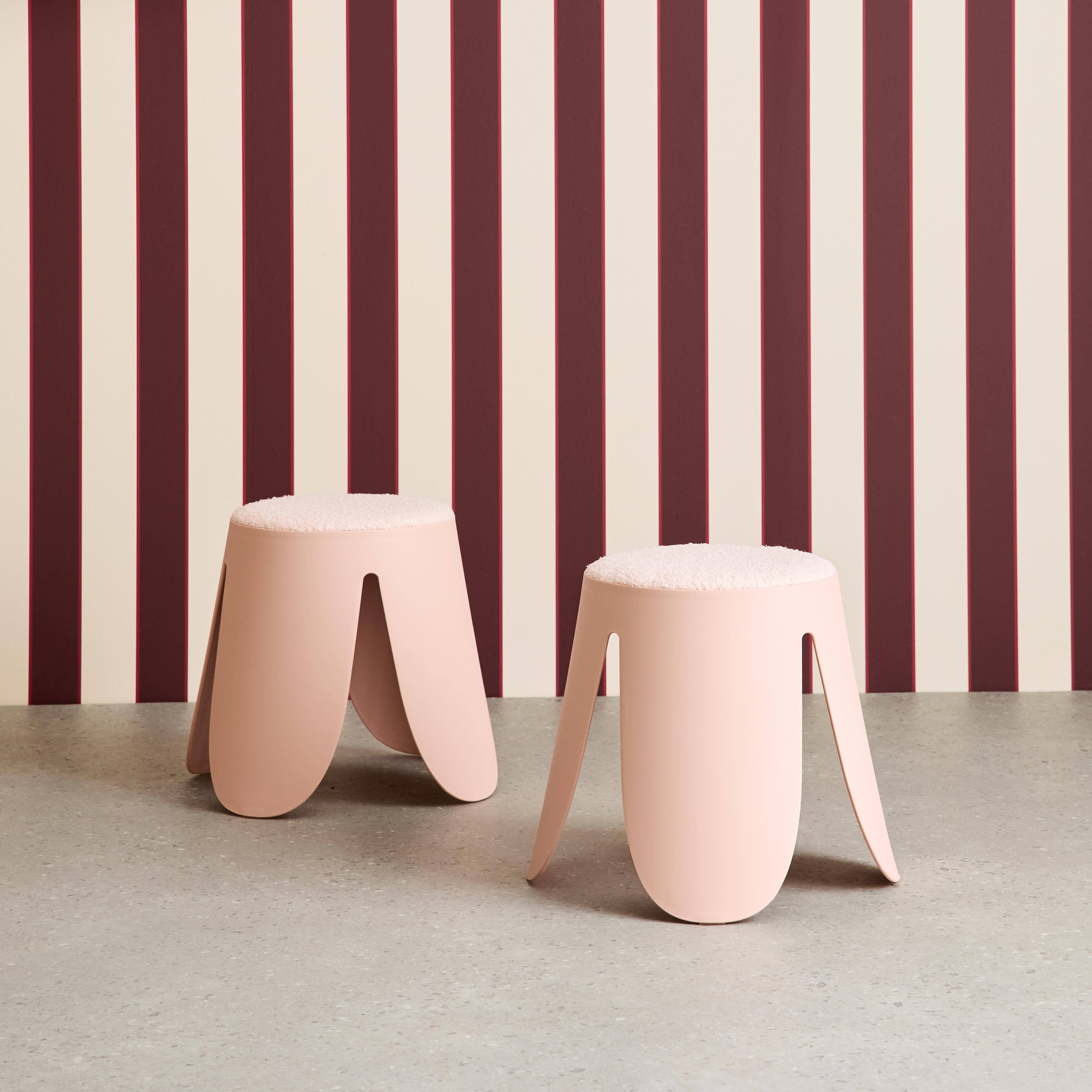 Zestaw 2 stołków dla dzieci z polipropylenu i teksturowanej tkaniny bouclé kolor jasnoróżowy – Niki Kids Photo3