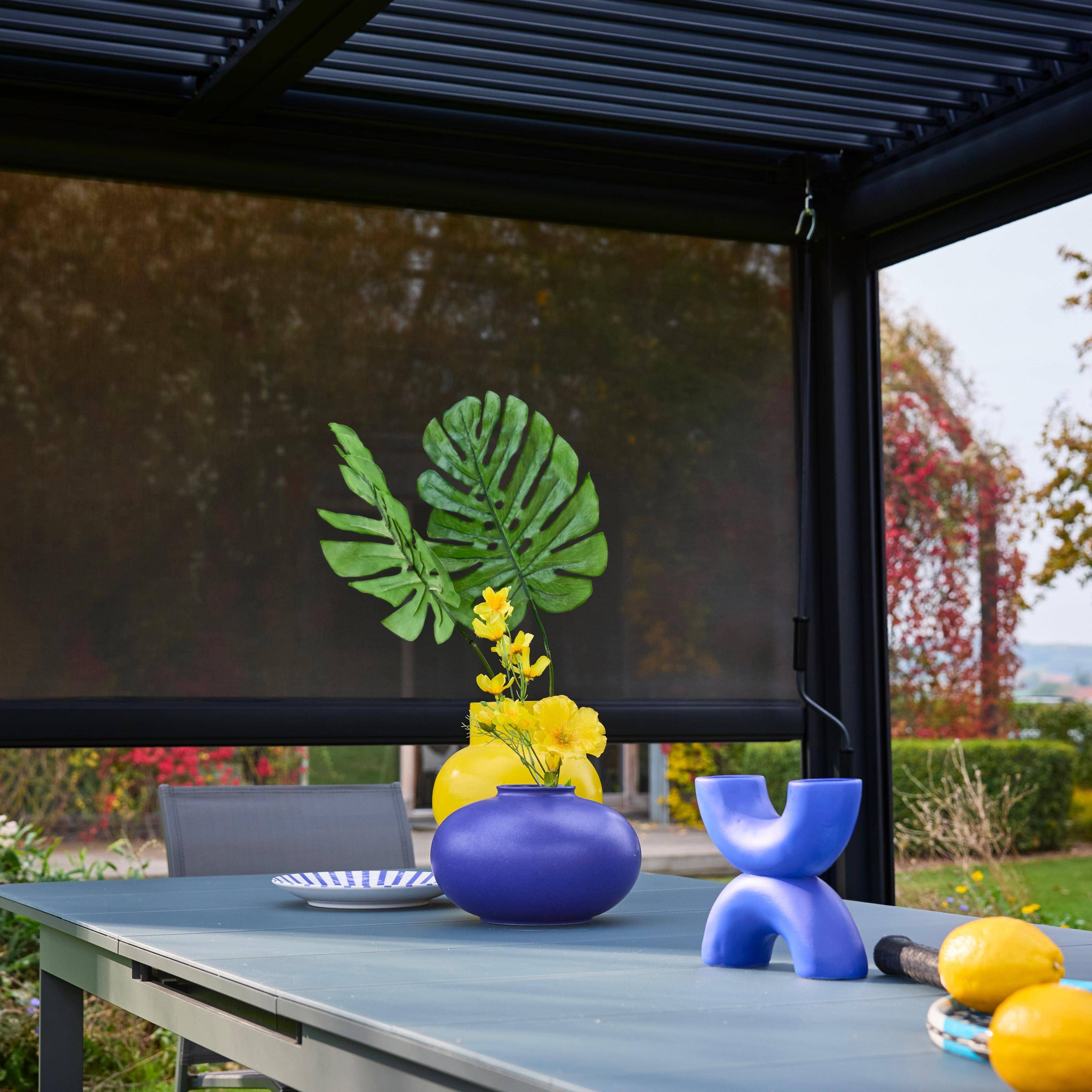 Store latéral 3m noir pour pergola bioclimatique Palace,sweeek,Photo1