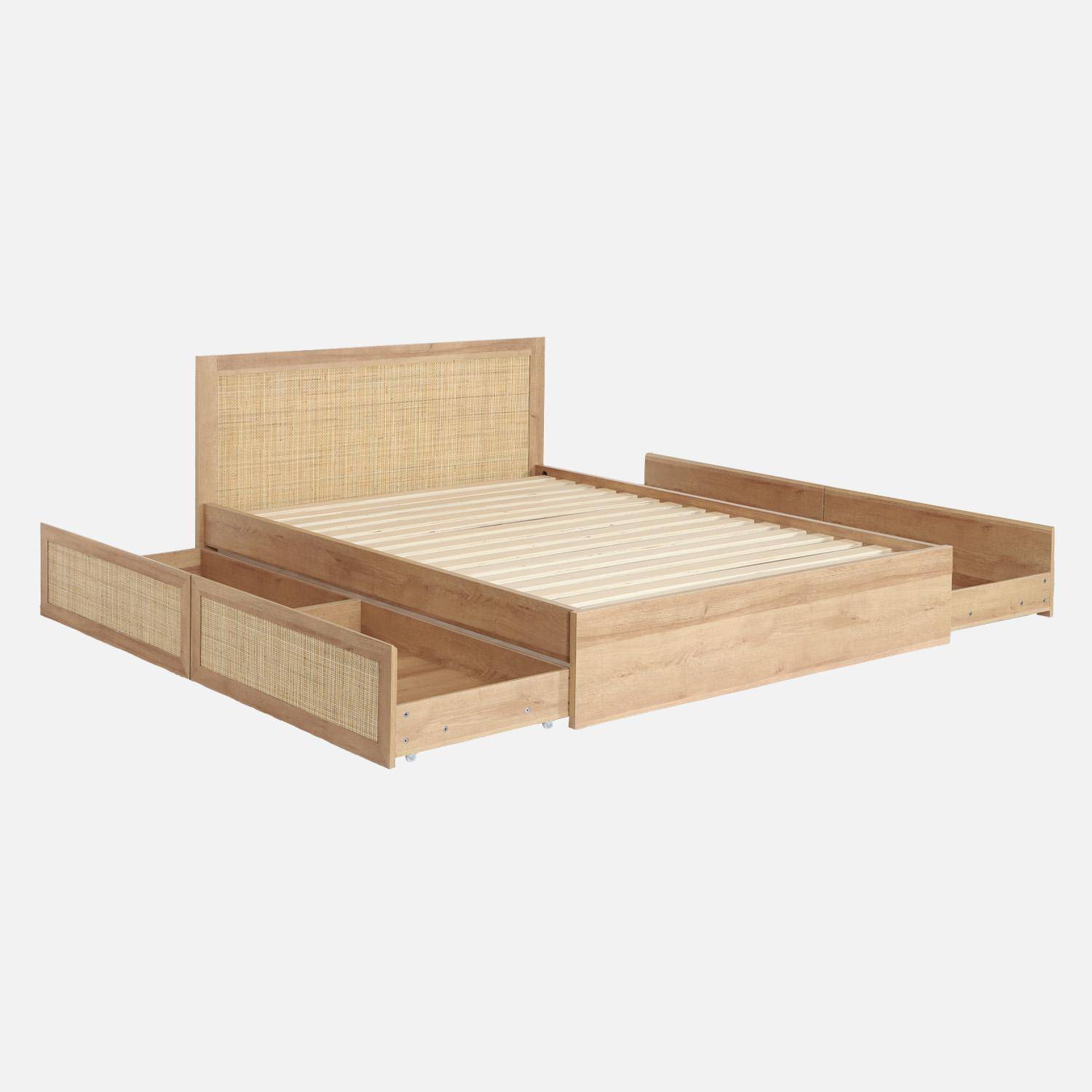 Lit bohème avec sommier à lattes et tête de lit 140 x 190cm + 4 tiroirs décor bois et cannage naturel - Bohème Photo2