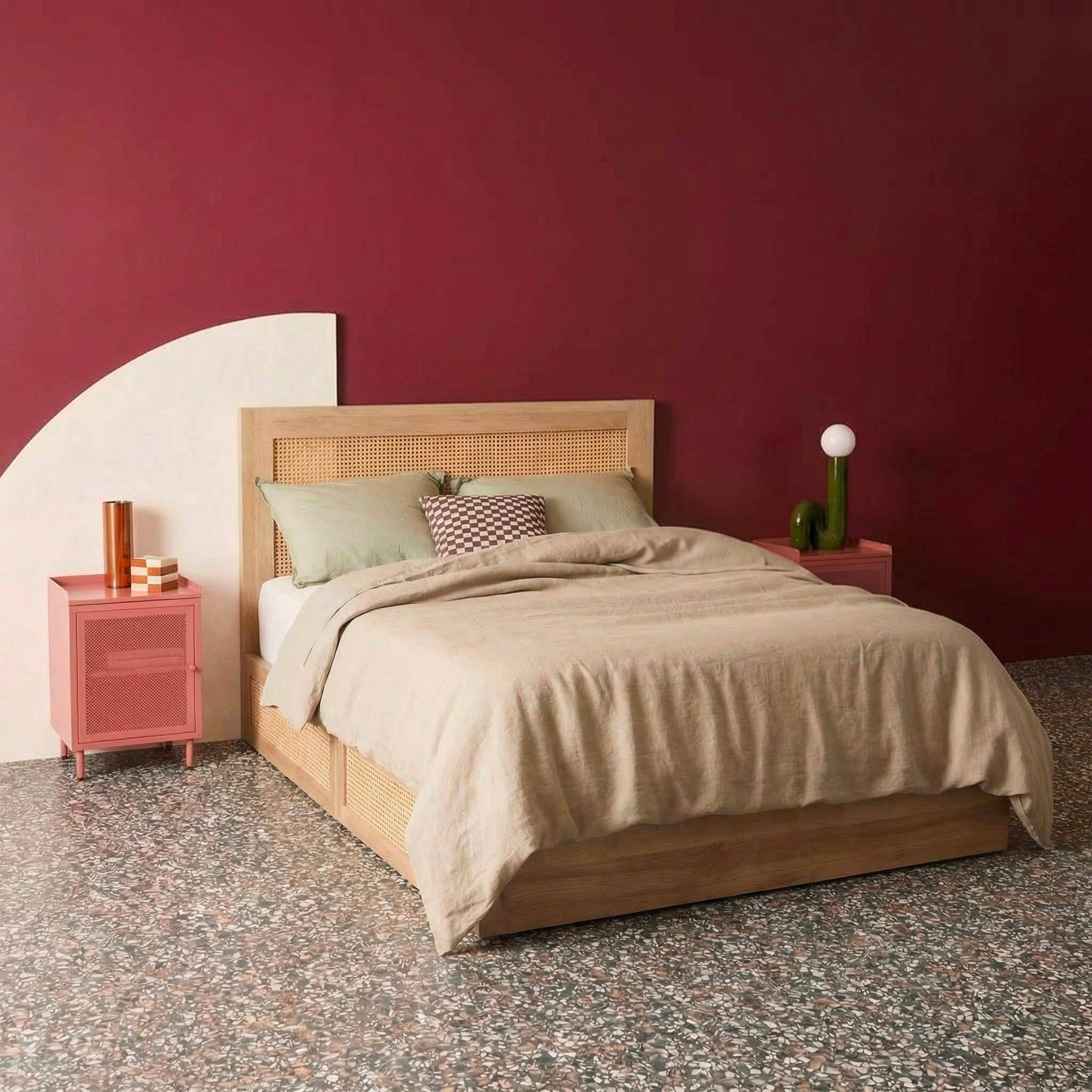 Lit bohème avec sommier à lattes et tête de lit 160 x 200cm + 4 tiroirs décor bois et cannage naturel - Bohème,sweeek,Photo1