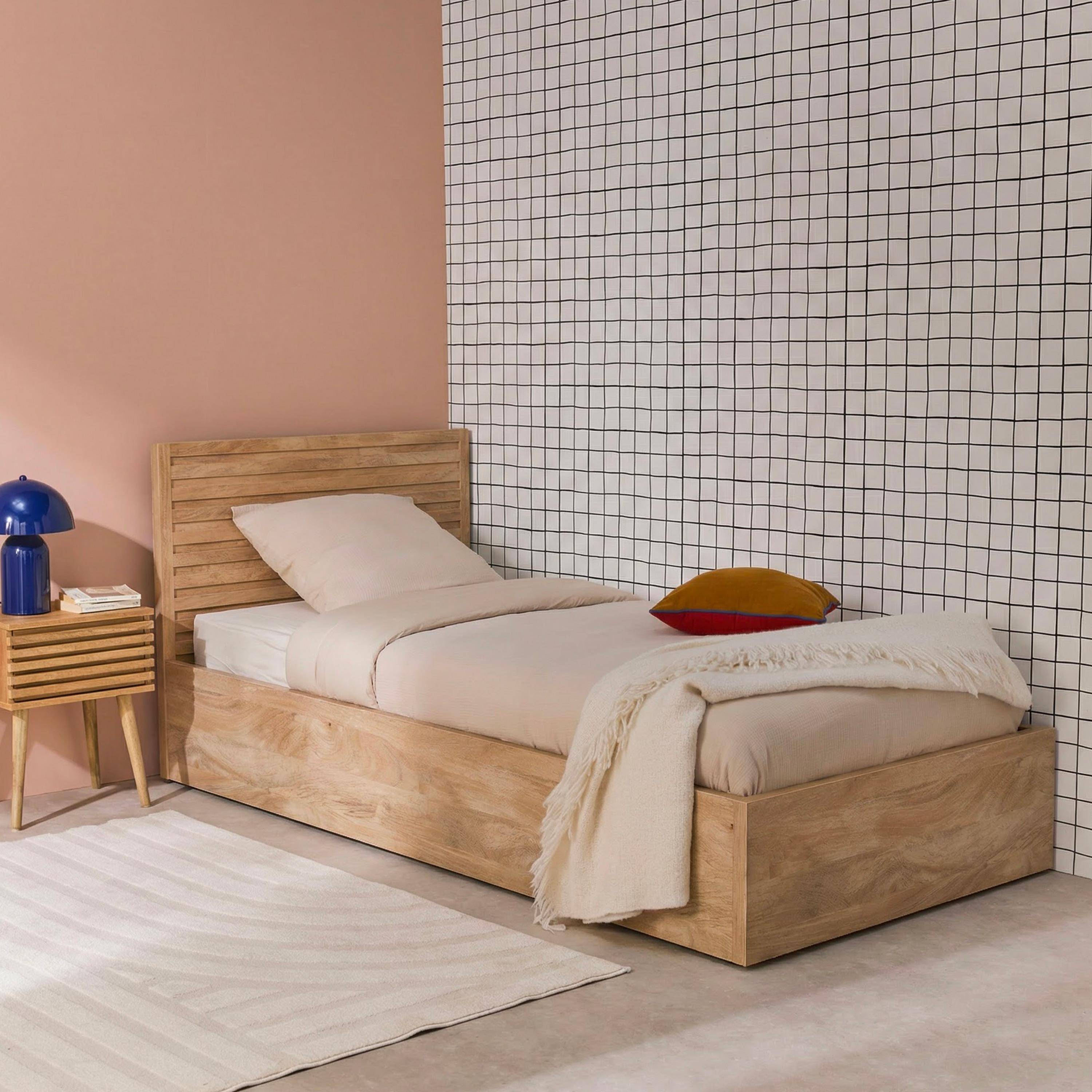 Cama com estrado de ripas e cabeceira 90x190cm, acabamento em madeira Natural - 196.5x97x80 cm,sweeek,Photo1