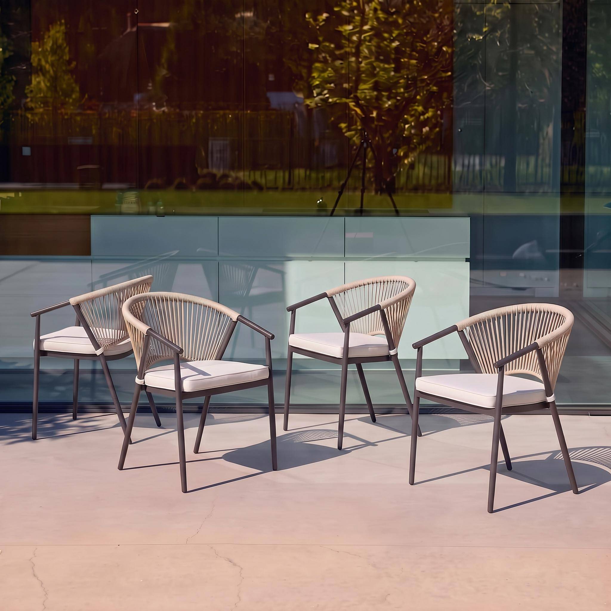 Set van 4 stapelbare stoelen van staal en touw beige en antraciet - Liora Photo1