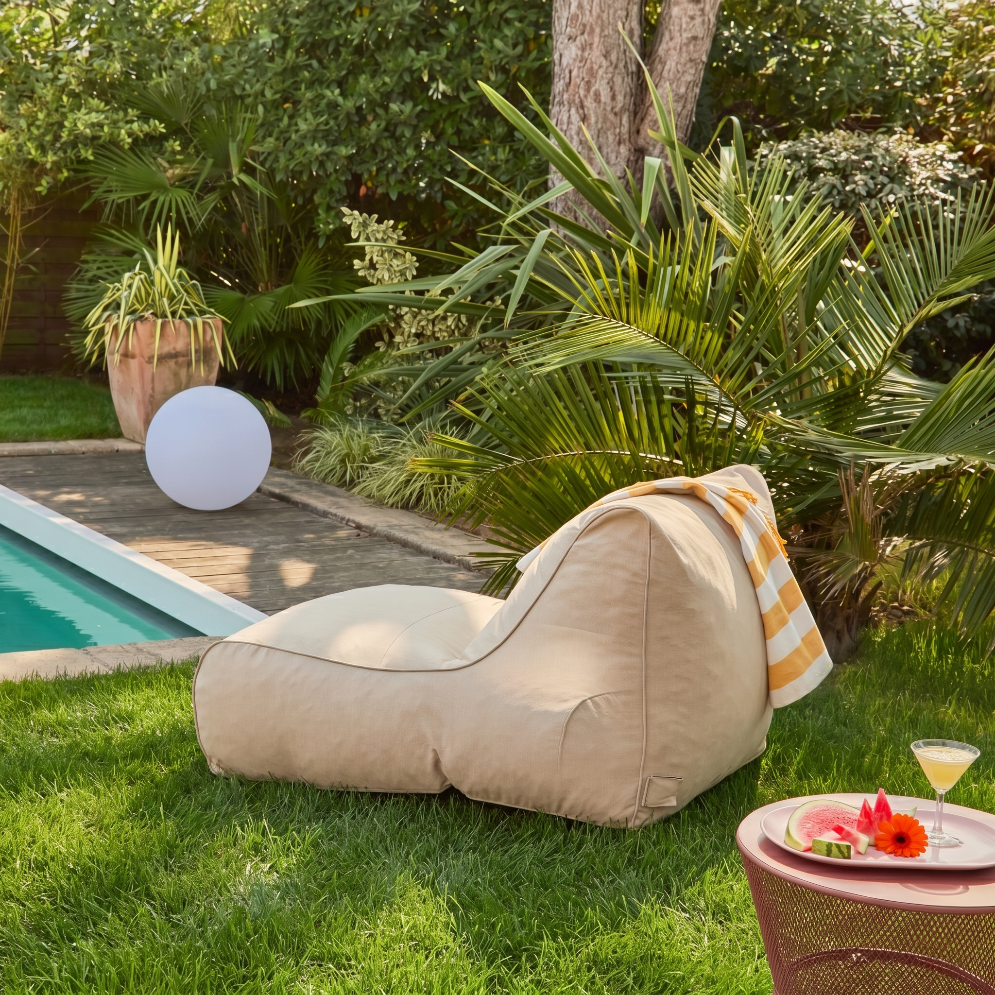 Puff de exterior en olefina Beige - 78x100x68 cm Photo2