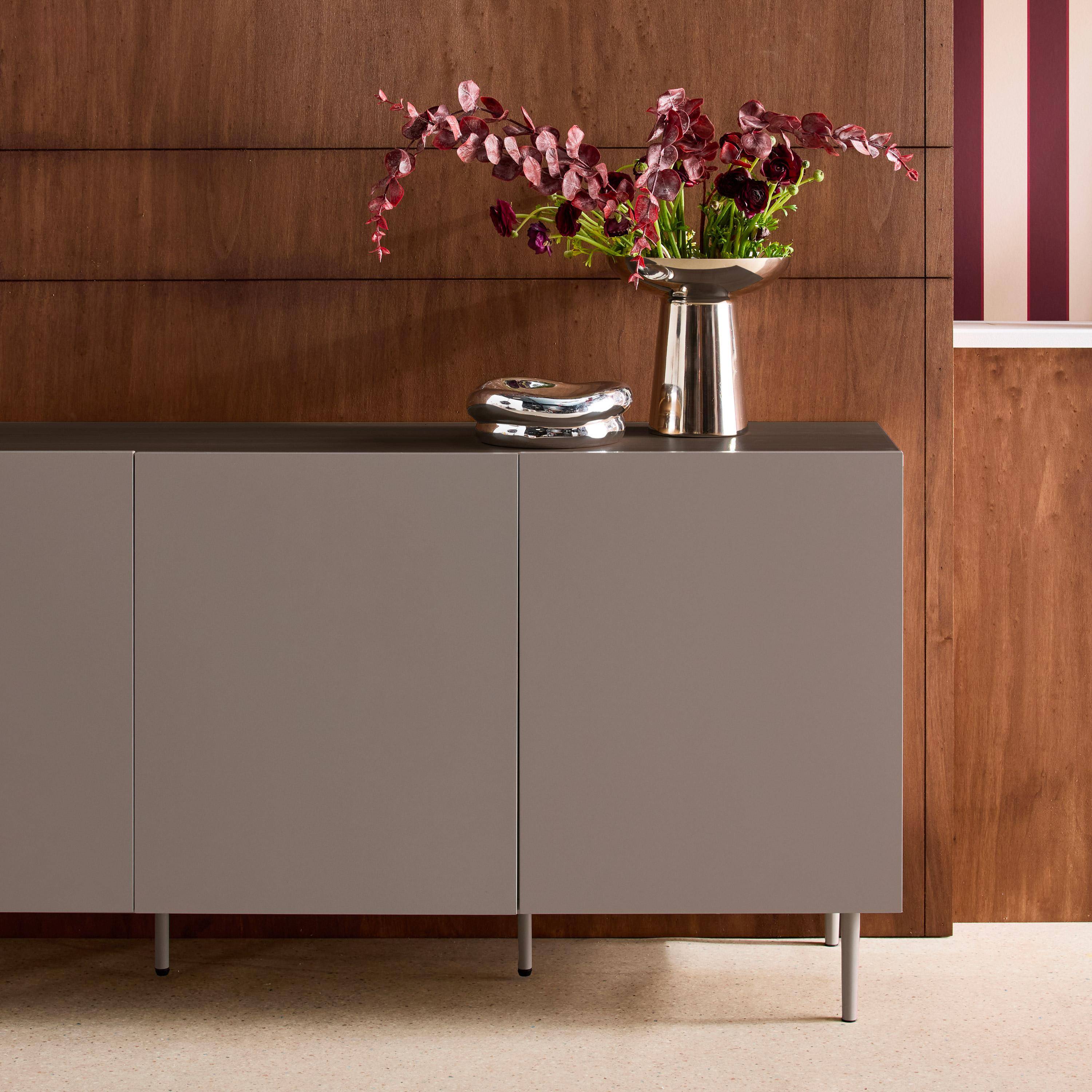 Kredens metalowy w kolorze drewna, 3 drzwi, 150 cm, szary i orzech - Ashton,sweeek,Photo4