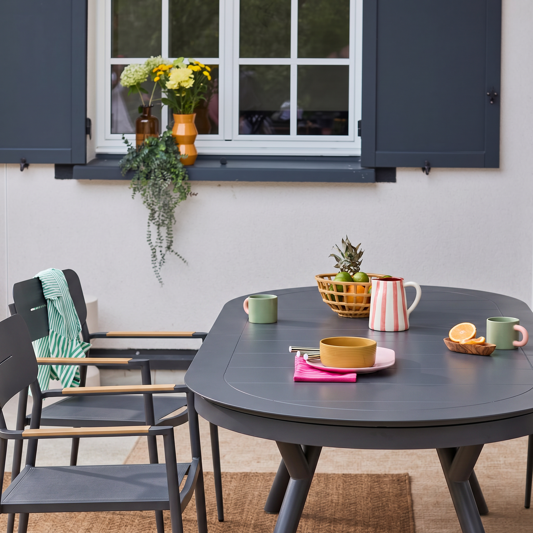 Uitschuifbare ovale aluminium tuintafel voor 10 personen antraciet - Metora Photo3