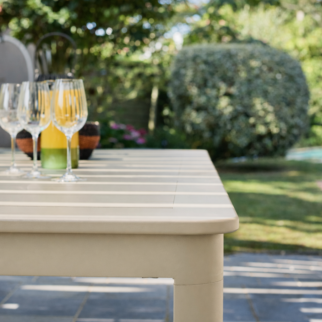 Uitschuifbare aluminium tuintafel tot 12 plaatsen beige - Karo Photo4