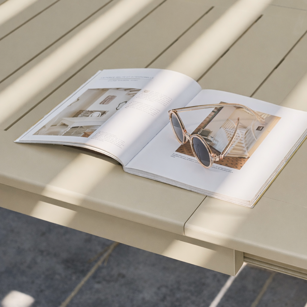 Uitschuifbare aluminium tuintafel tot 12 plaatsen beige - Karo Photo3