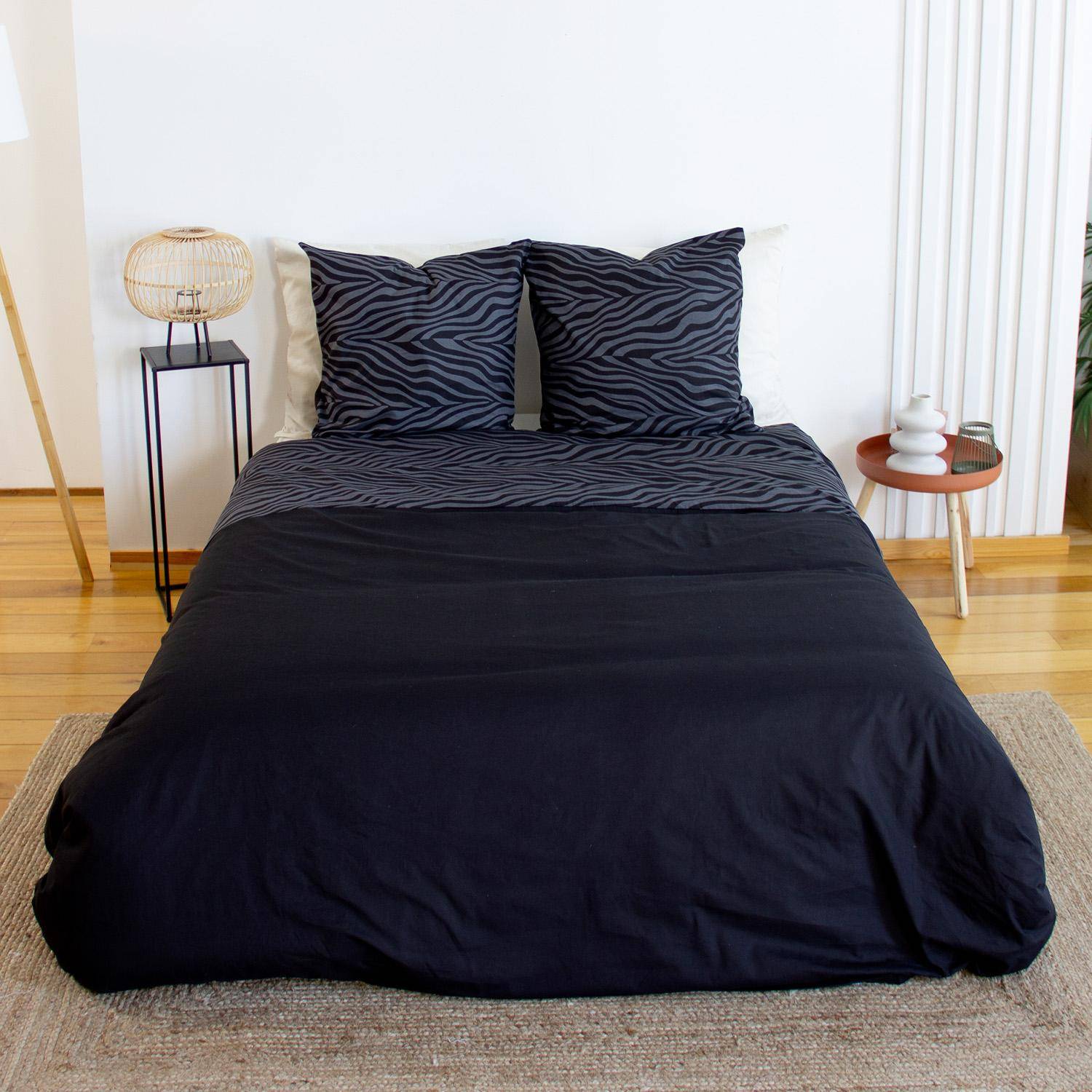 Parure de lit polyester réversible imprimé zèbre 2 places noir 240x220cm - Zebra Photo1