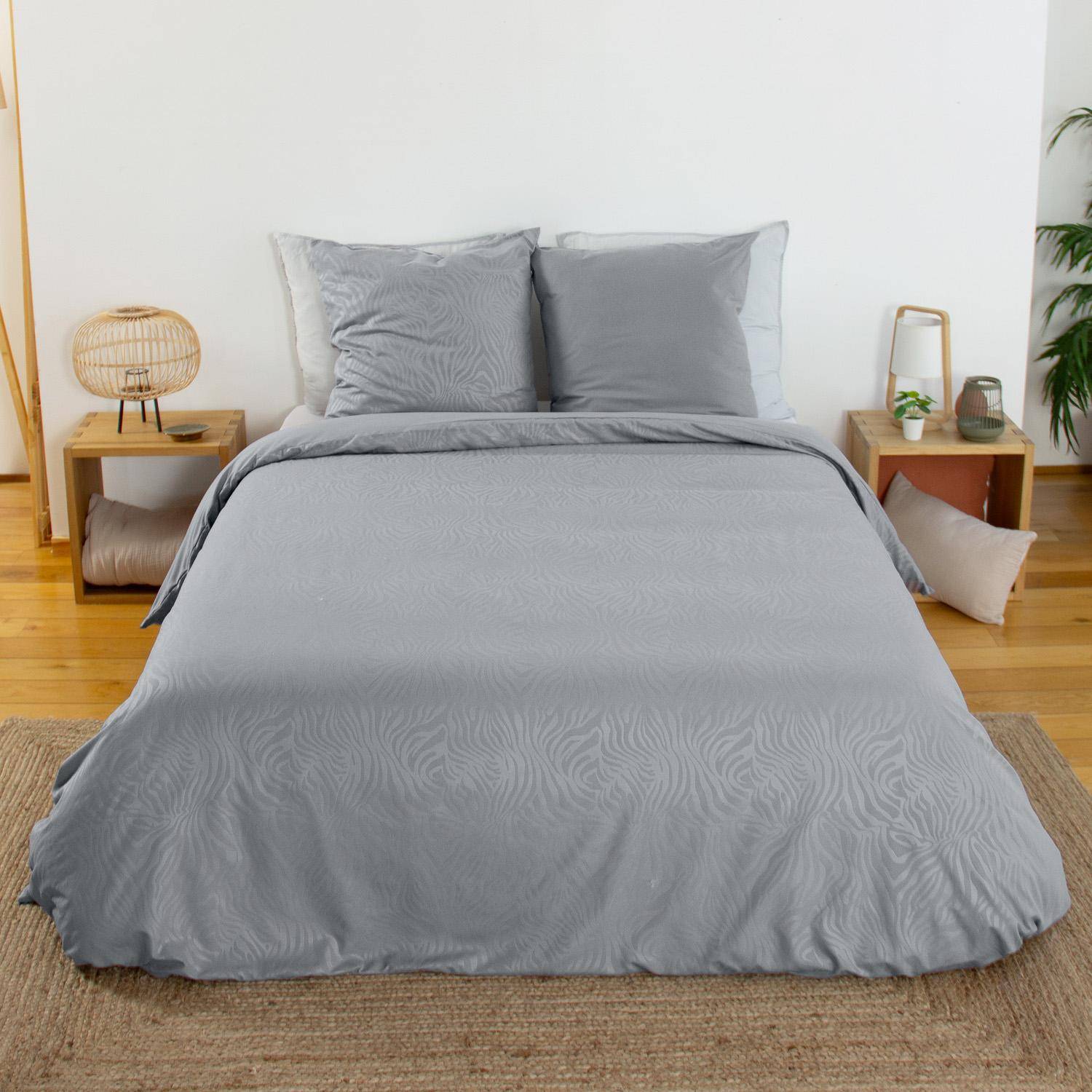 Parure de lit polyester réversible imprimé zèbre 2 places gris 240x220cm - Ondula Photo1