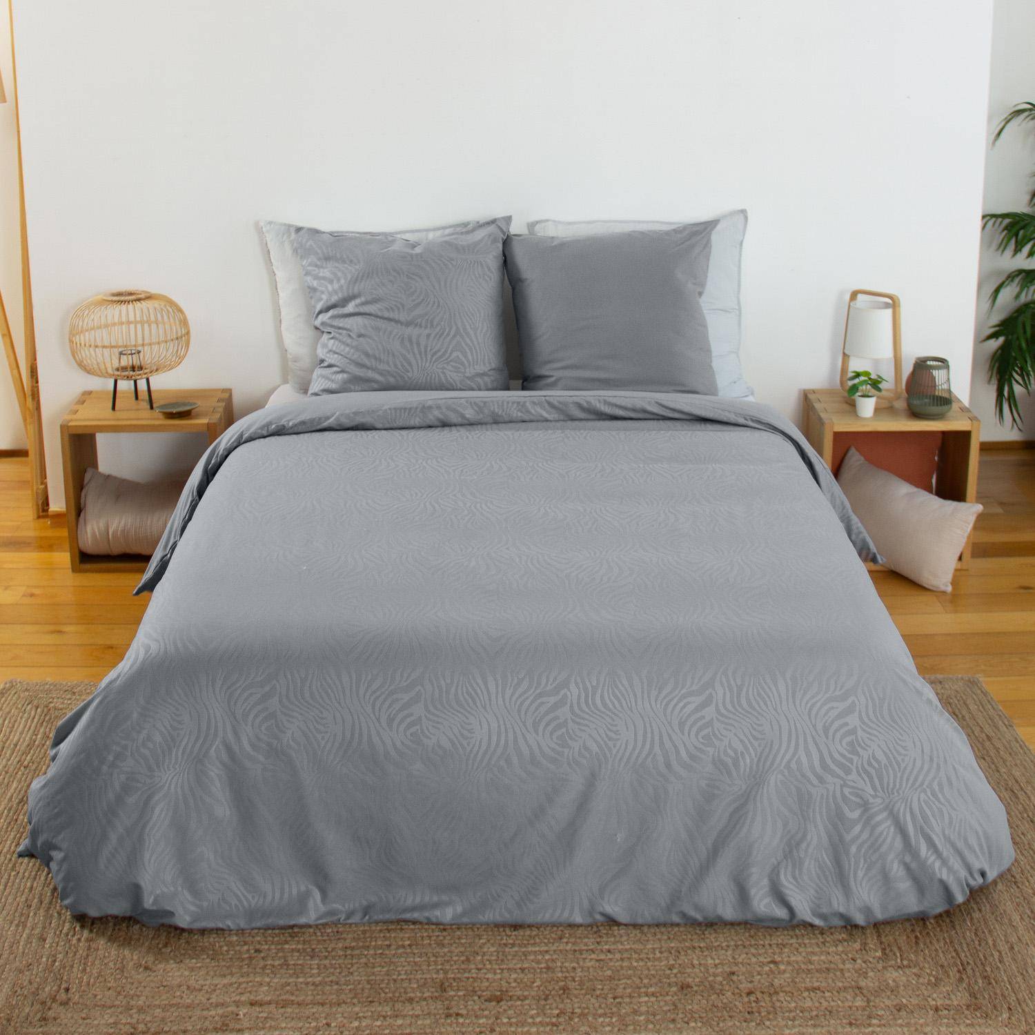 Parure de lit polyester réversible imprimé zèbre 2 places gris 240x220cm - Ondula Photo1