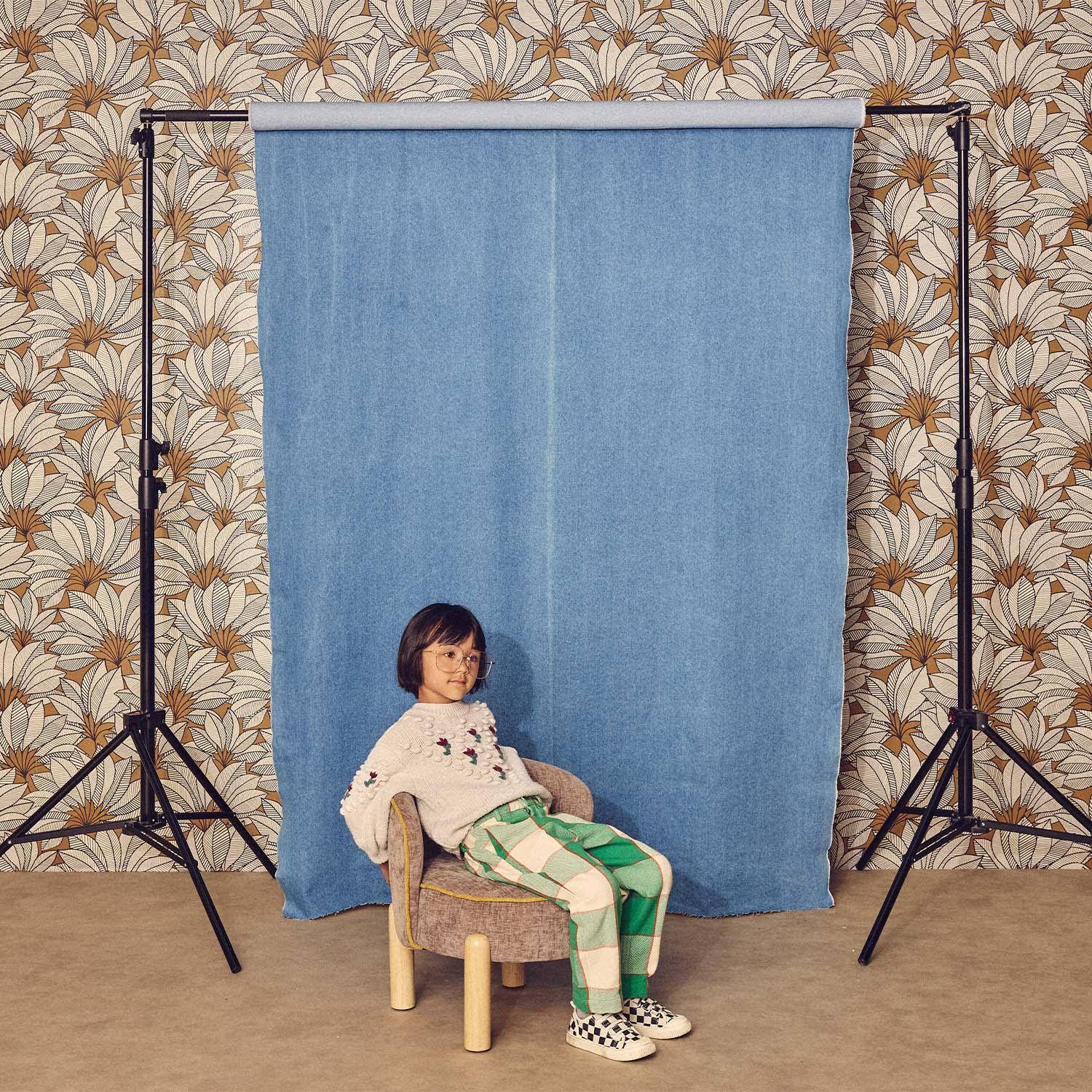 Sillón vintage infantil de madera de caucho y tela de chenilla Pardo - 46x44x52 cm,sweeek,Photo3