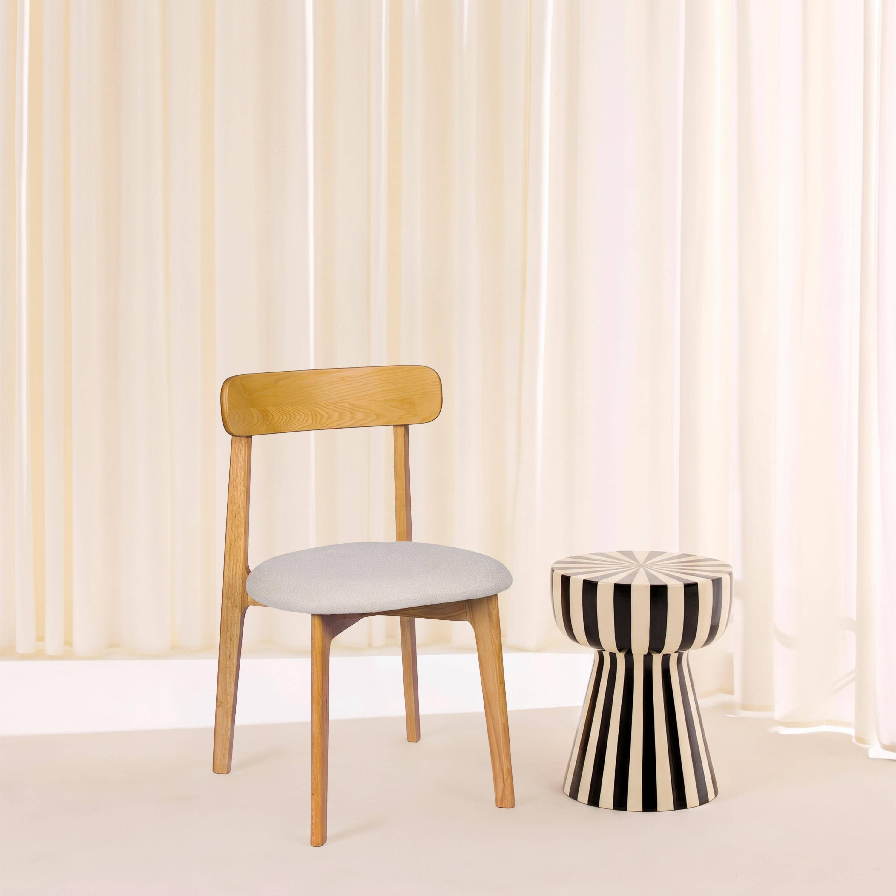 Lot de 2 chaises vintage bois d'hévéa naturel et tissu texturé blanc cassé - Victoire,sweeek,Photo2