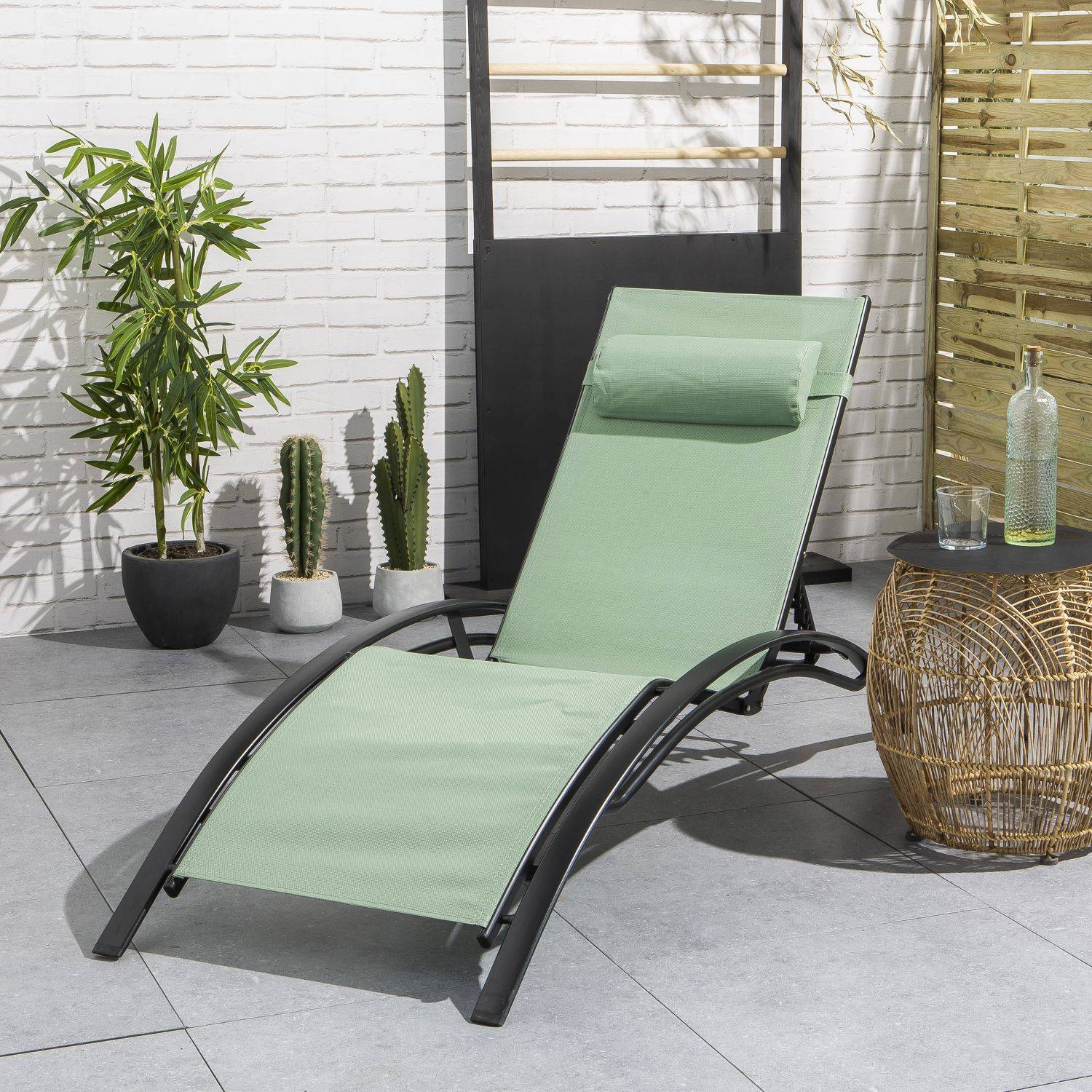 Sonnenliege aus Aluminium und Textilene - Louisa Graugrün - Liegestuhl Photo1