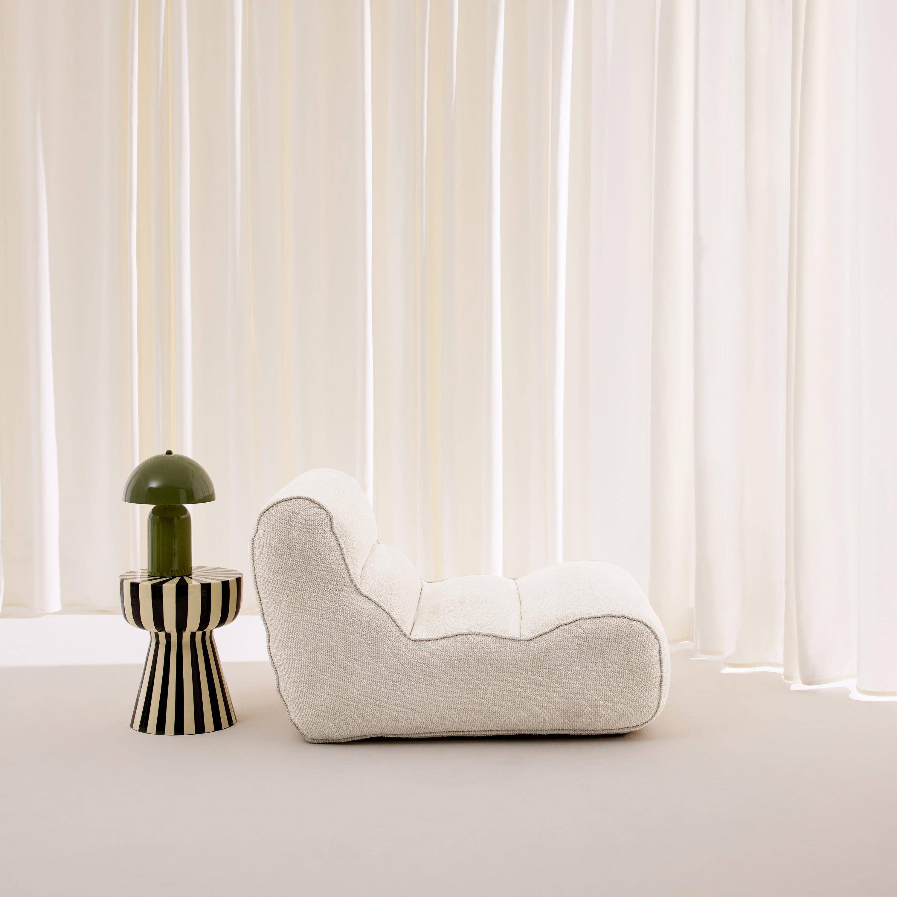 Sillón envasado al vacío de tela chenilla, Dario, Crema, 95x108x66 cm,sweeek,Photo2