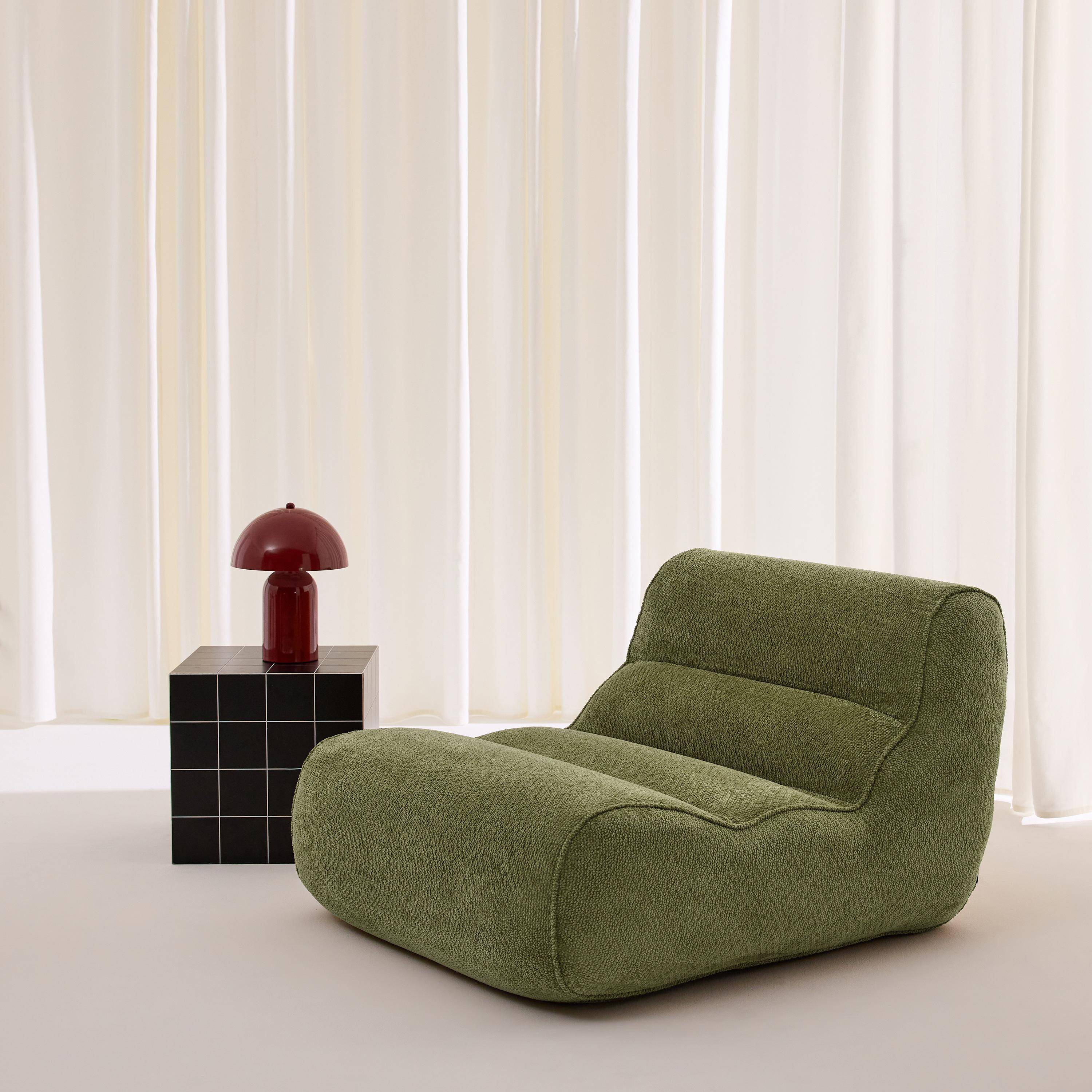 Sillón envasado al vacío de tela chenilla, Dario, Verde kaki, 95x108x66 cm Photo1