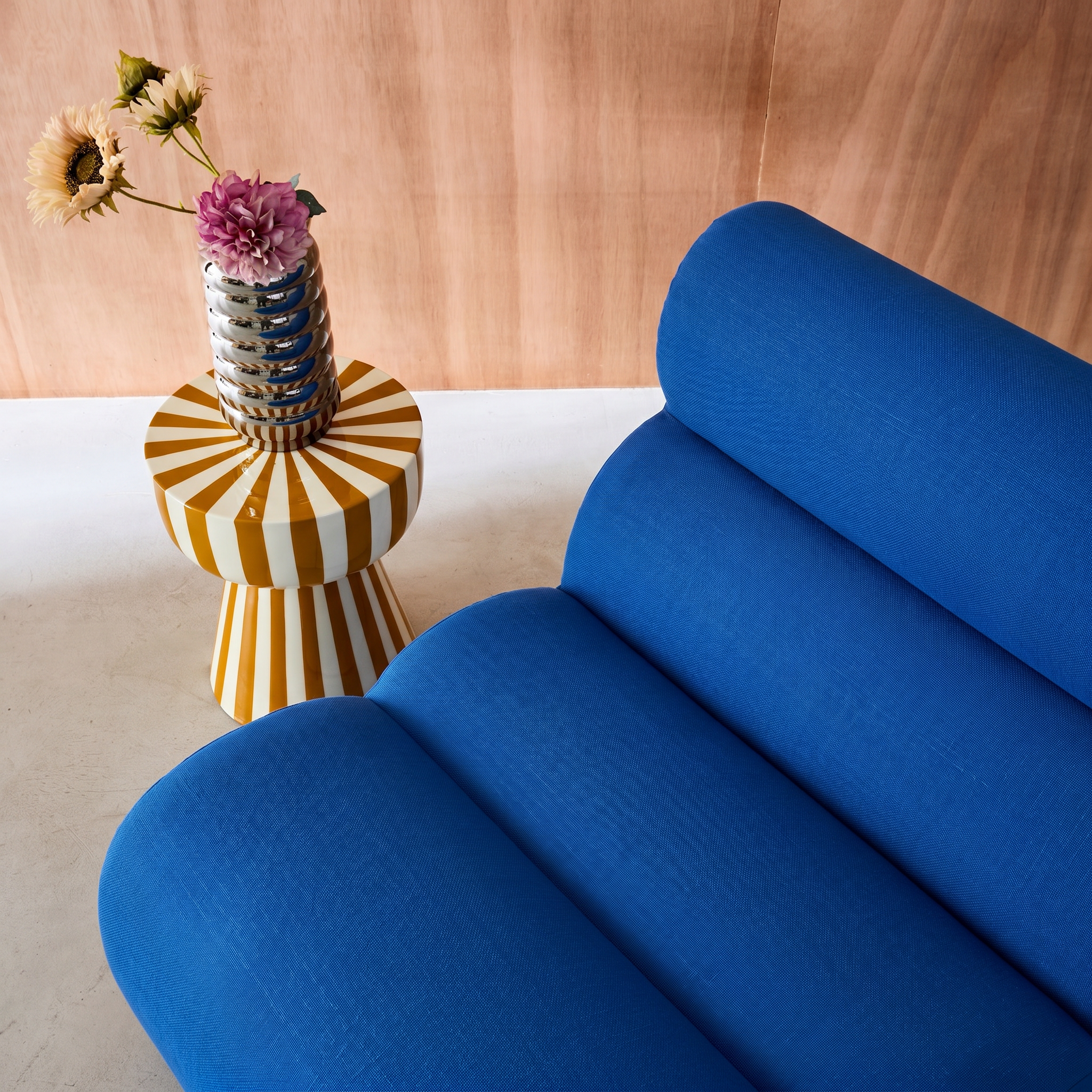 Sillón de tela con reposapiés Azul eléctrico - 81x99x75 cm Photo2