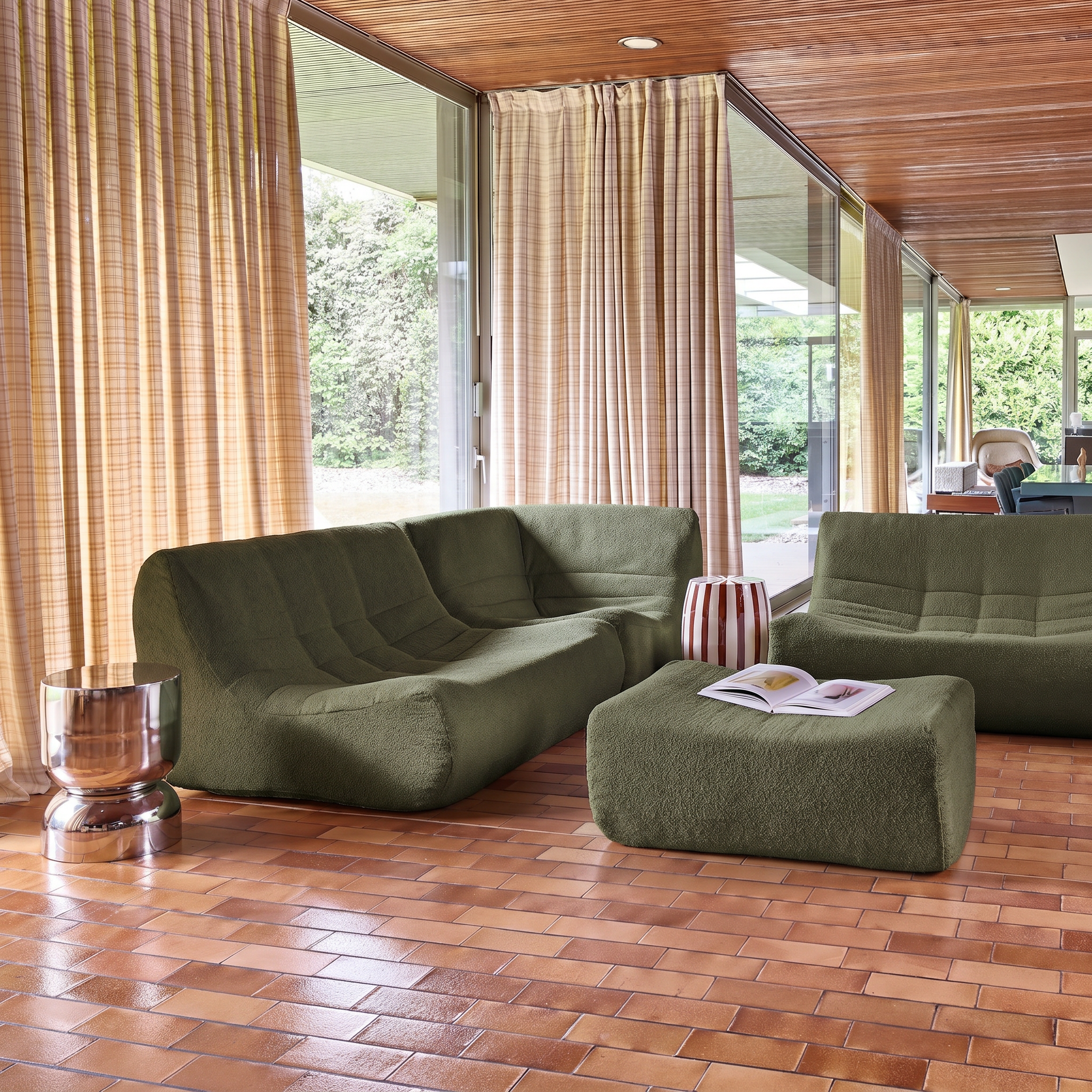 Modulaire fauteuils 5-zits hoekzetel met voetenbankje van getextureerde bouclé bekleding kaki - Sokol Photo3