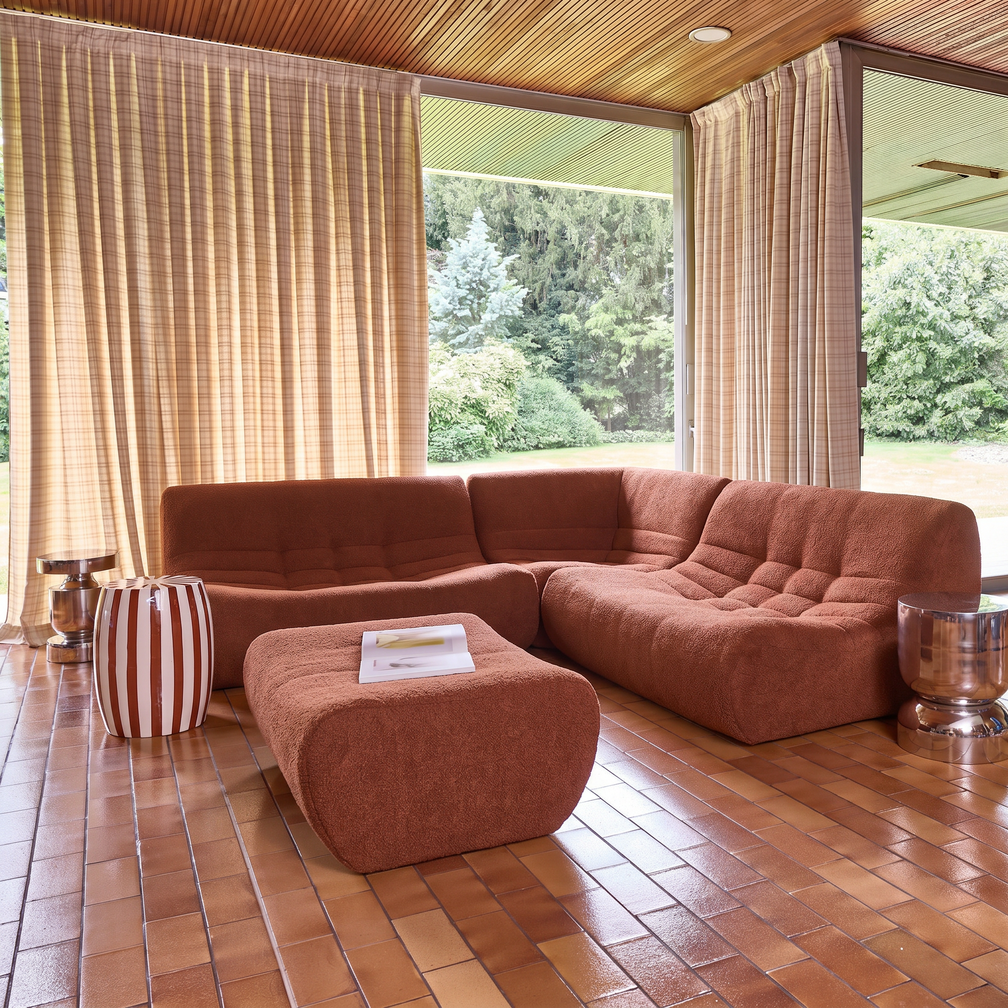 Modułowa sofa narożna 5-osobowa z podnóżkiem, teksturowana tkanina bouclé w kolorze terakoty - Sokol Photo5