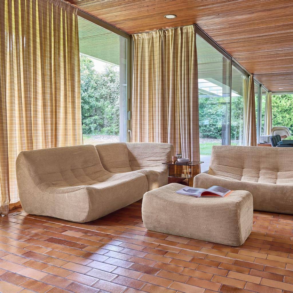 Modułowa sofa narożna 5-osobowa z podnóżkiem z kremowego sztruksu - Sokol Photo2
