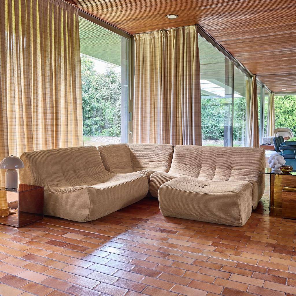 Modułowa sofa narożna 5-osobowa z podnóżkiem z kremowego sztruksu - Sokol Photo5