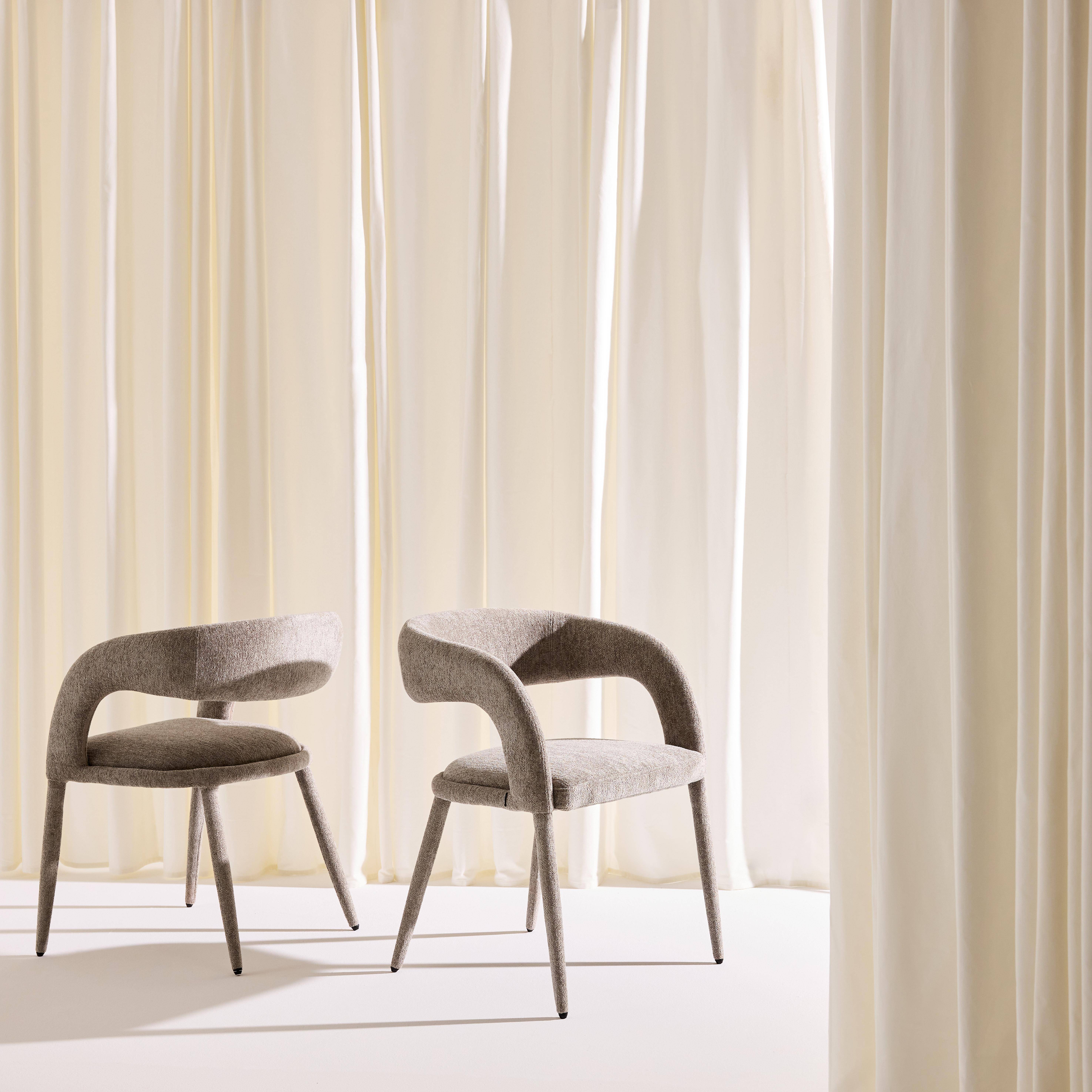 Set van 2 eigentijdse eetkamerstoelen stof taupe - Alessia,sweeek,Photo2