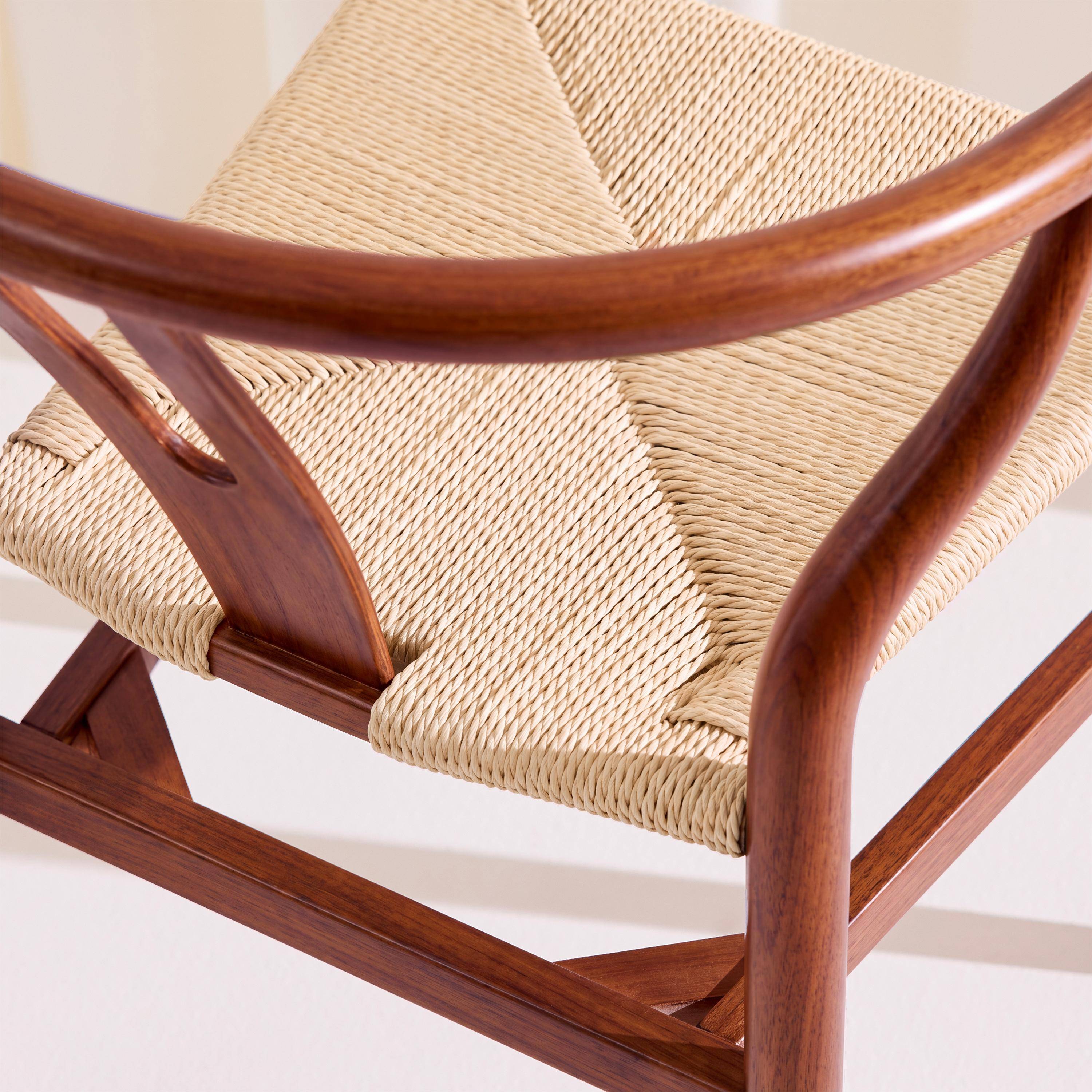 Lot de deux chaises vintage en bois d'hévéa avec assise en cordes et dossier arrondi noyer Photo4
