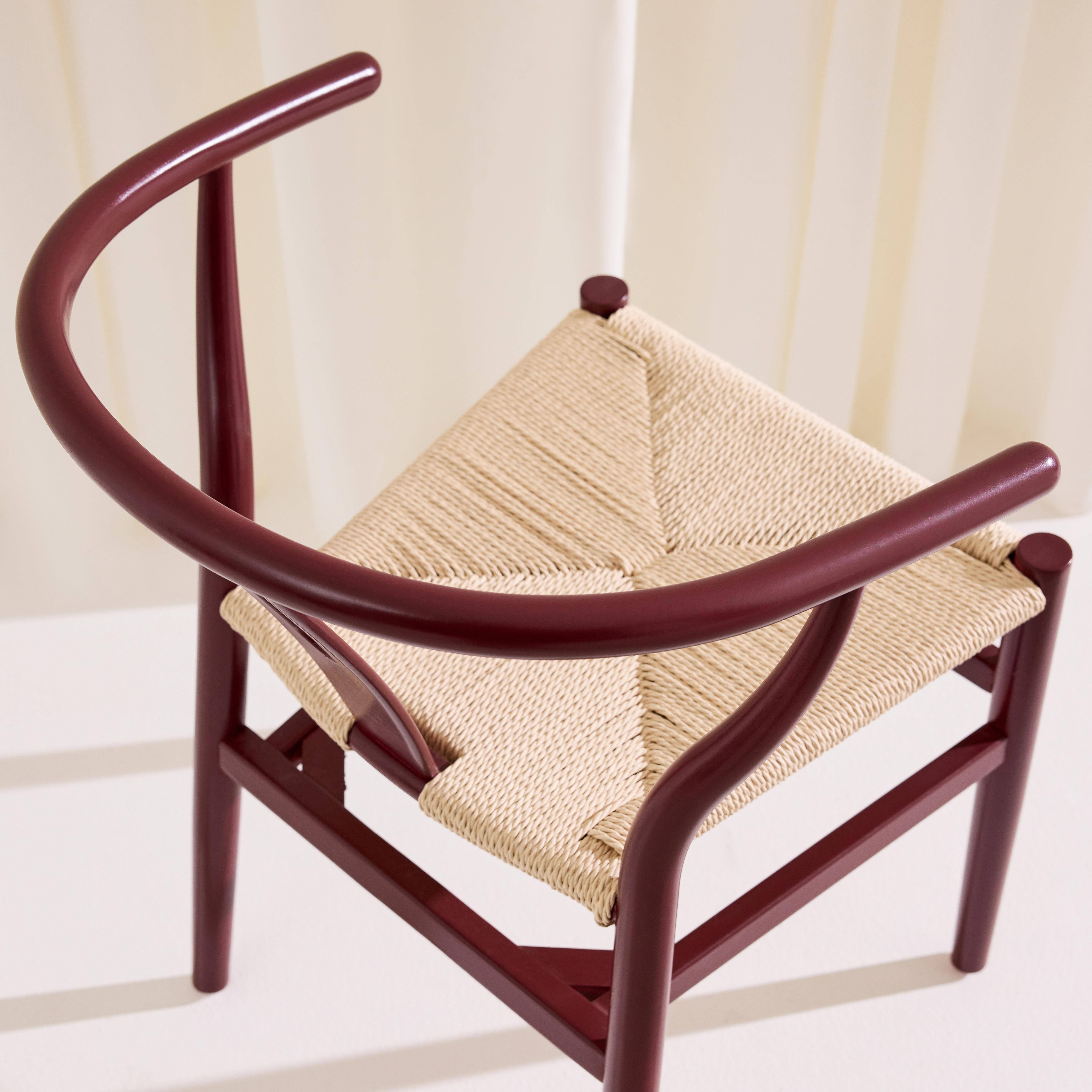 Lot de deux chaises vintage en bois d'hévéa avec assise en cordes et dossier arrondi bordeaux Photo4