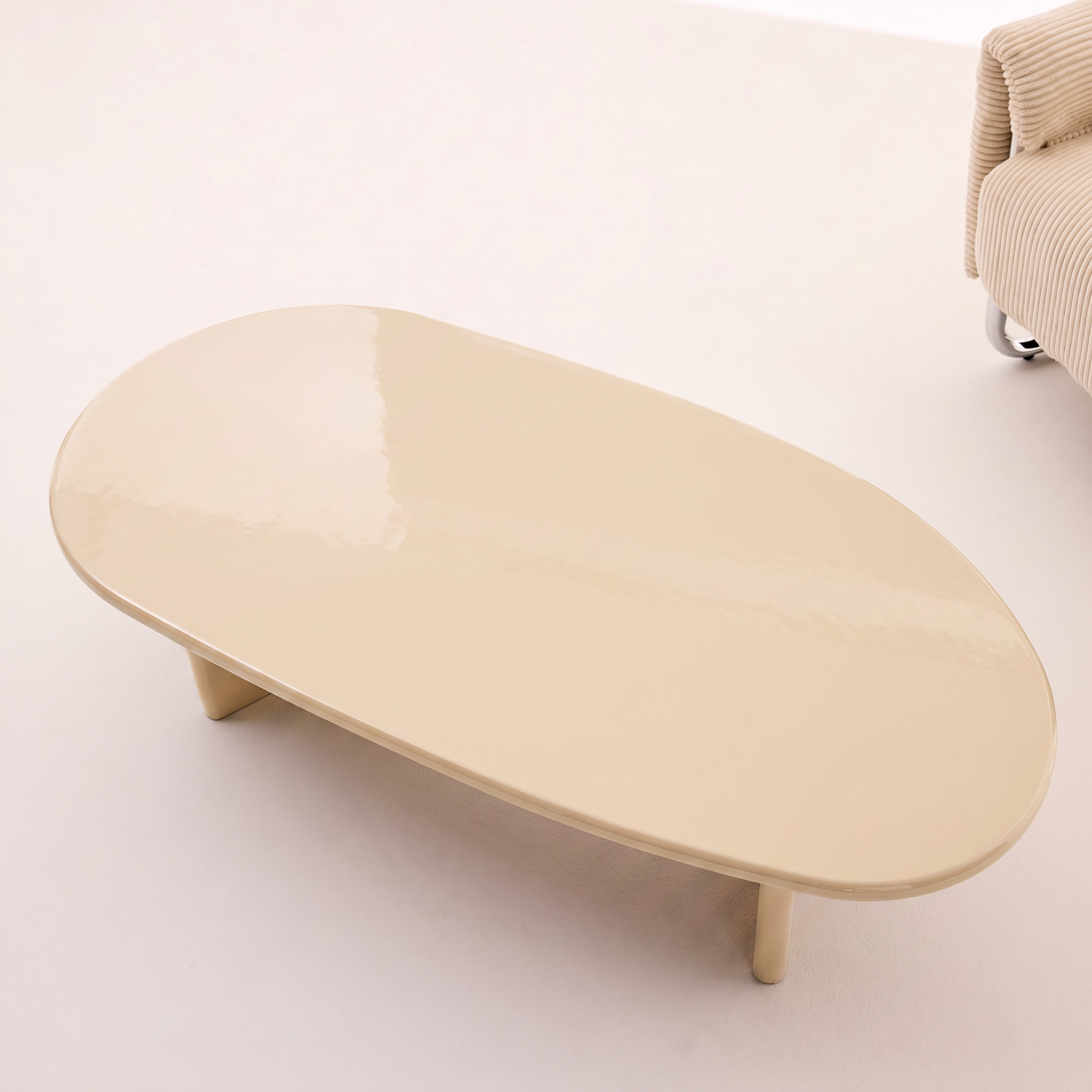 Tavolino basso ovale finitura lucida, Rumi, Crema, 120x60x35 cm,sweeek,Photo2