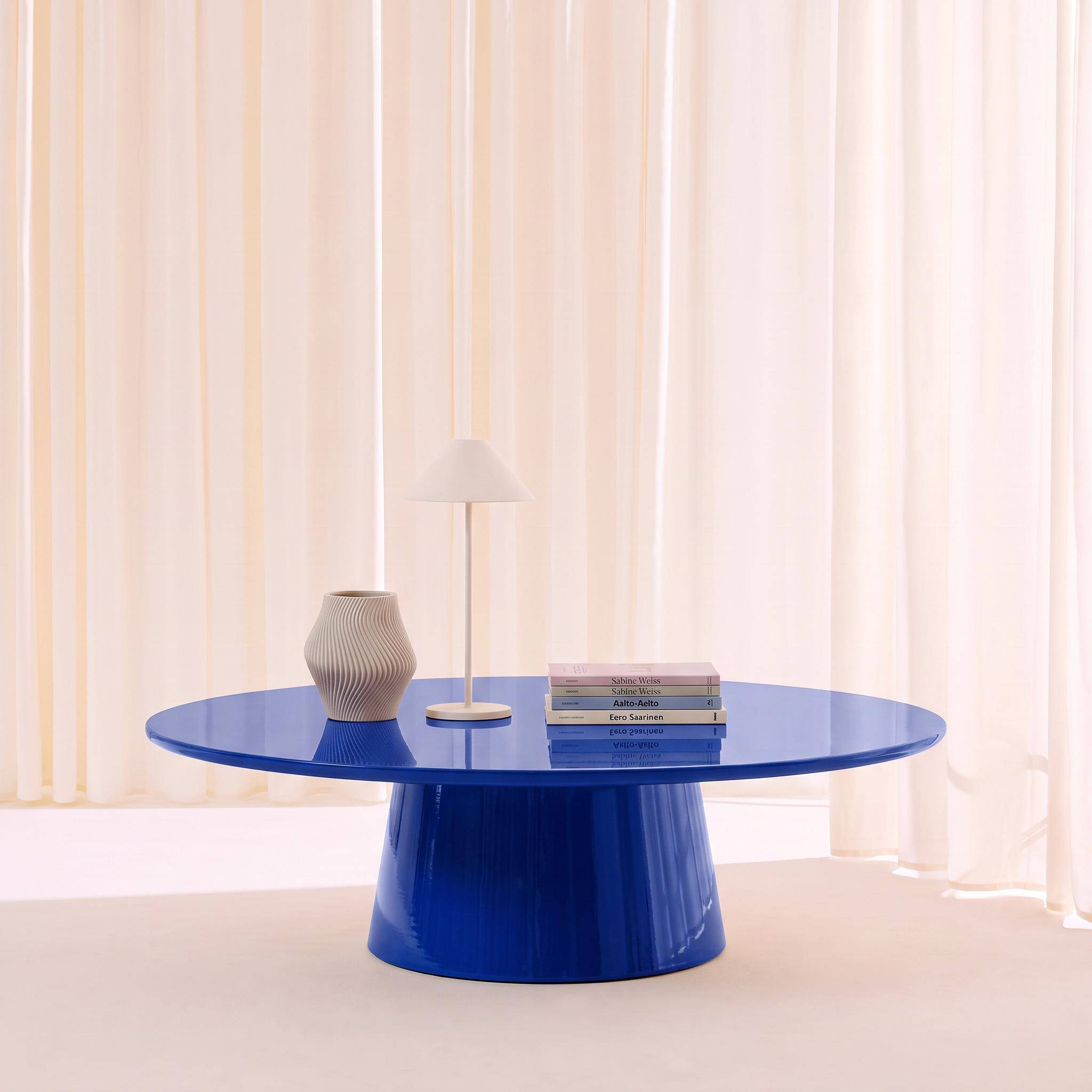 Table basse ovale finition glossy bleu - Nell Photo1