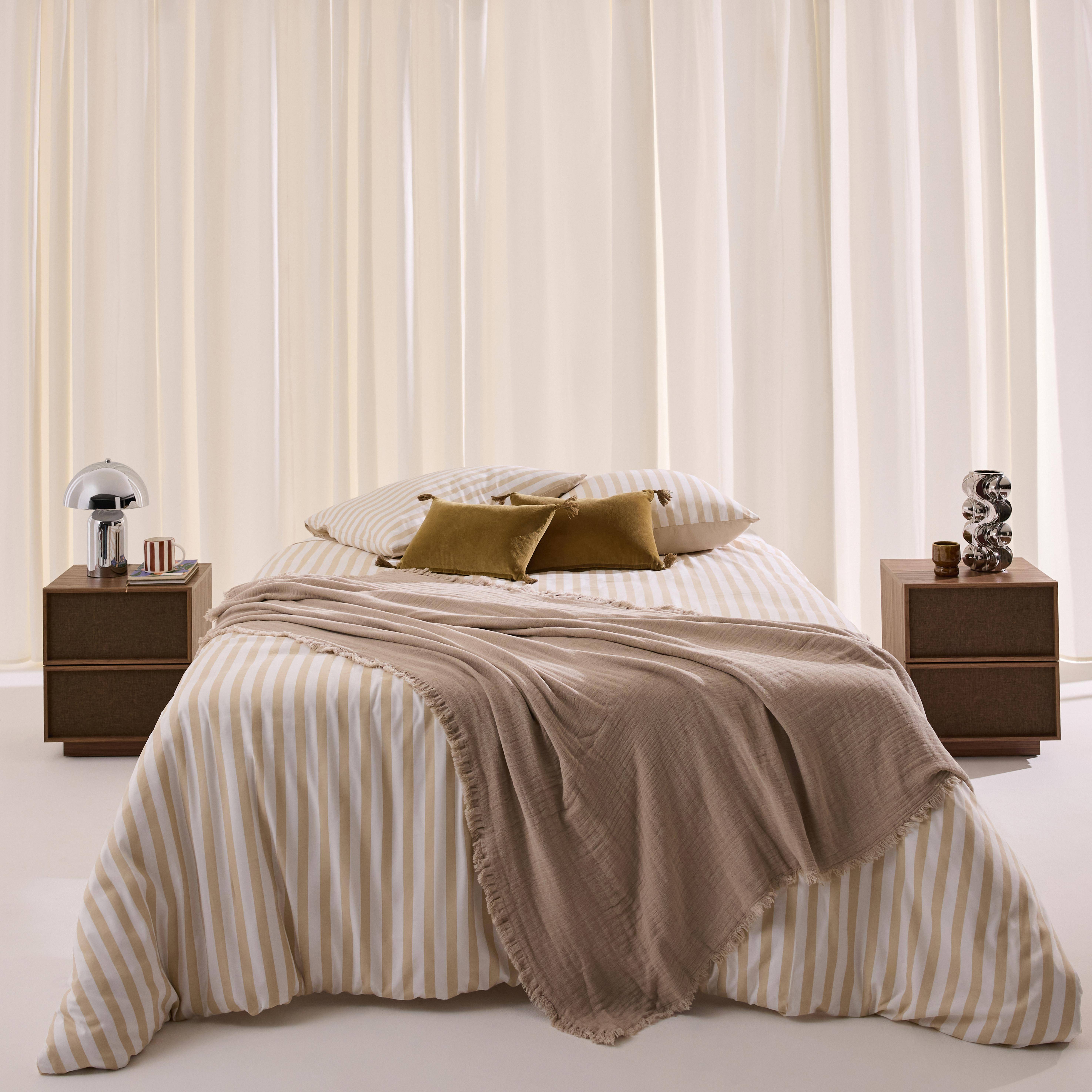 Set van 2 nachtkastjes met hout-effect en stof 2 laden walnoot - Kuba Photo1
