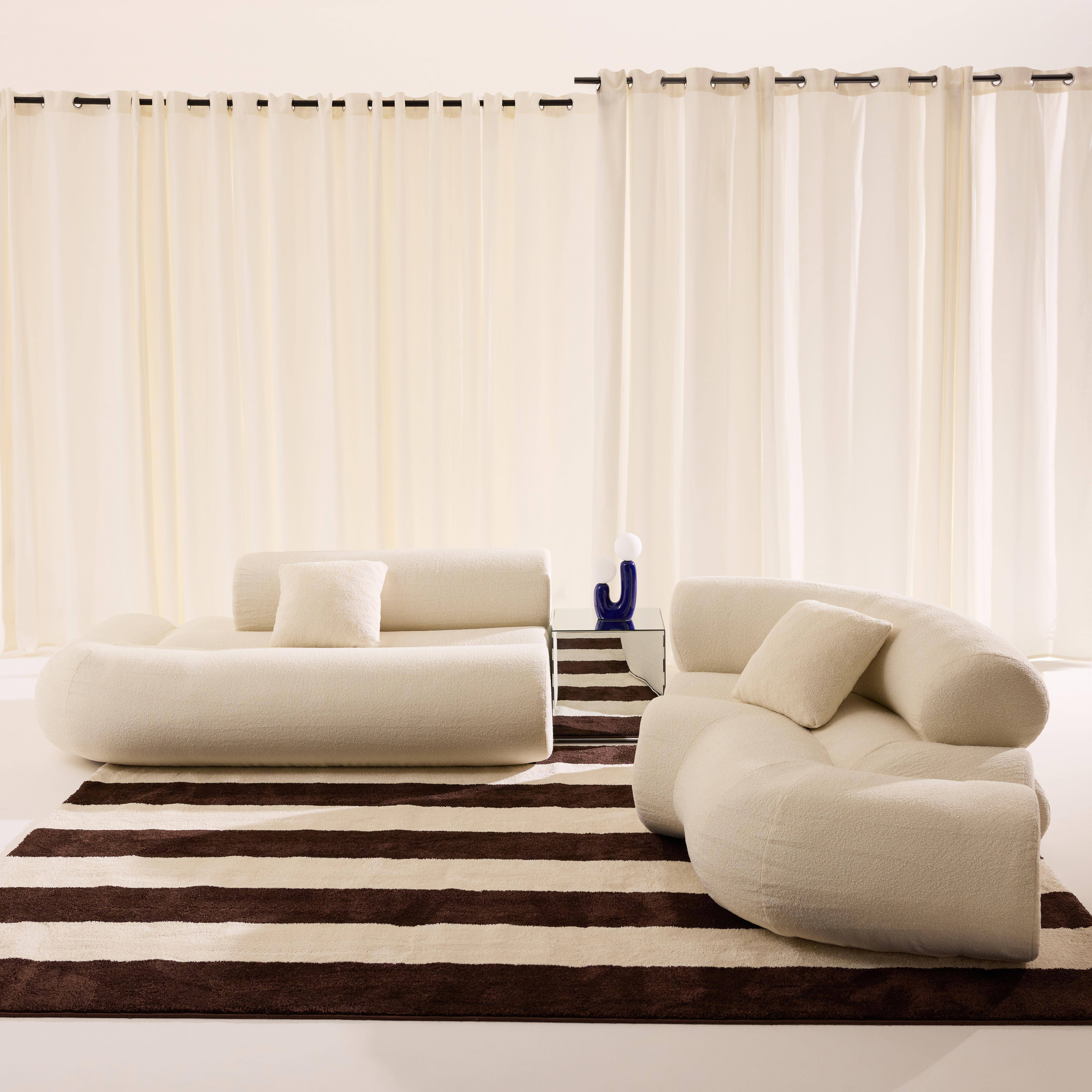 Organisches 3-Sitzer-Ecksofa mit strukturiertem Bouclé-Bezug in weiß - Iconik,sweeek,Photo3