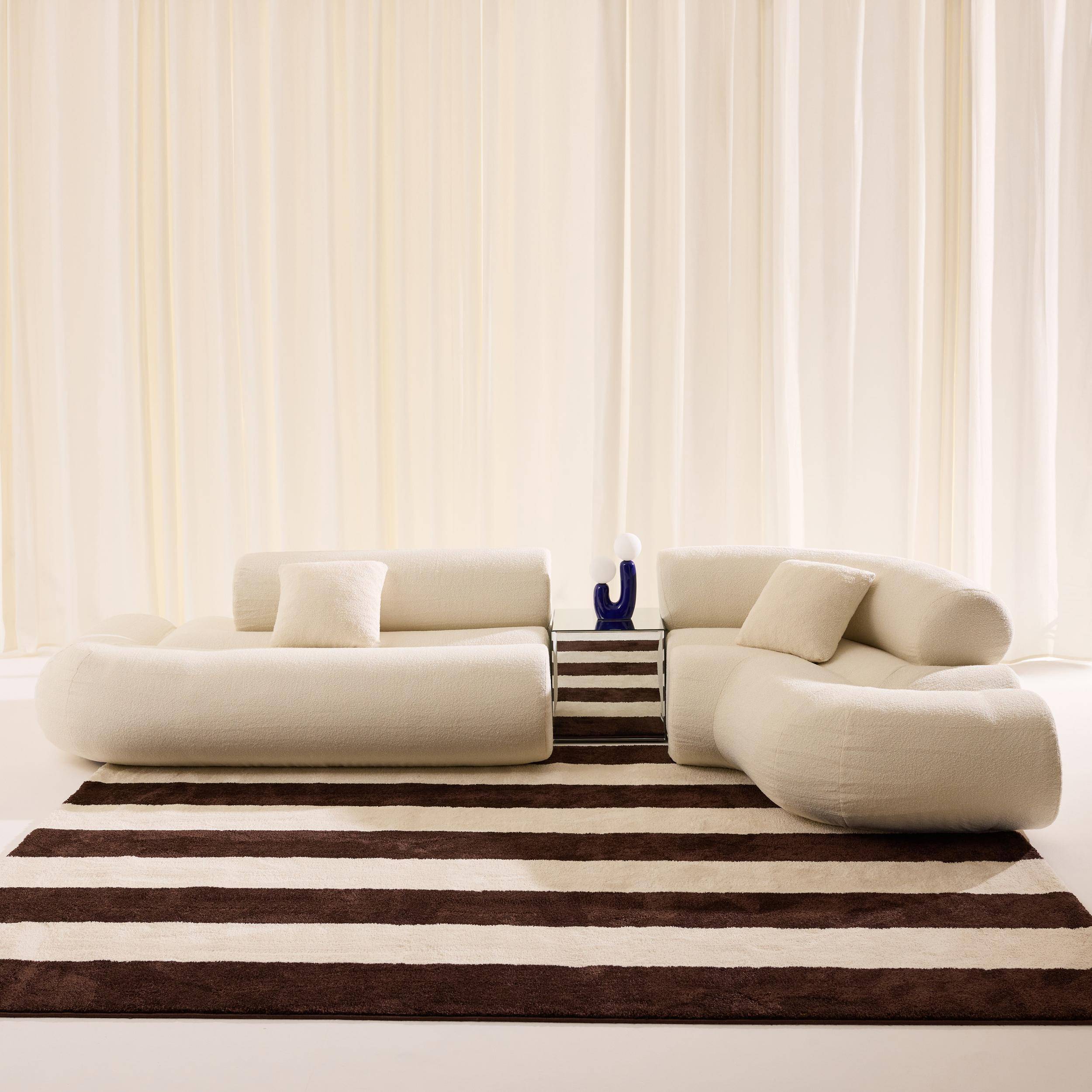 Sofá-cama orgânico em bouclé embalado a vácuo, 3 lugares, Iconik boucle, Branco, 281x154x68 cm Photo3