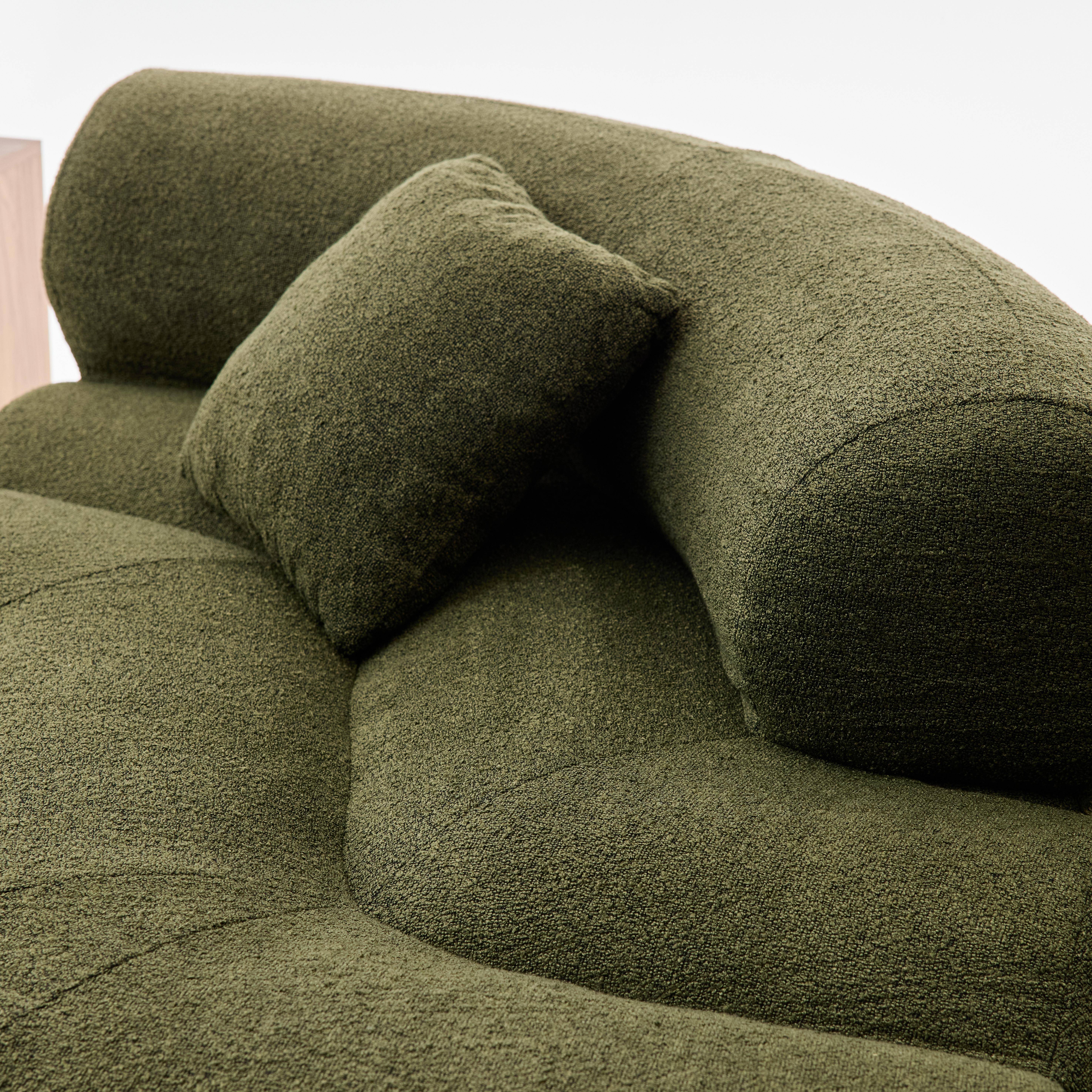 Organisches 3-Sitzer-Ecksofa mit strukturiertem Bouclé-Bezug in khaki - Iconik Photo5