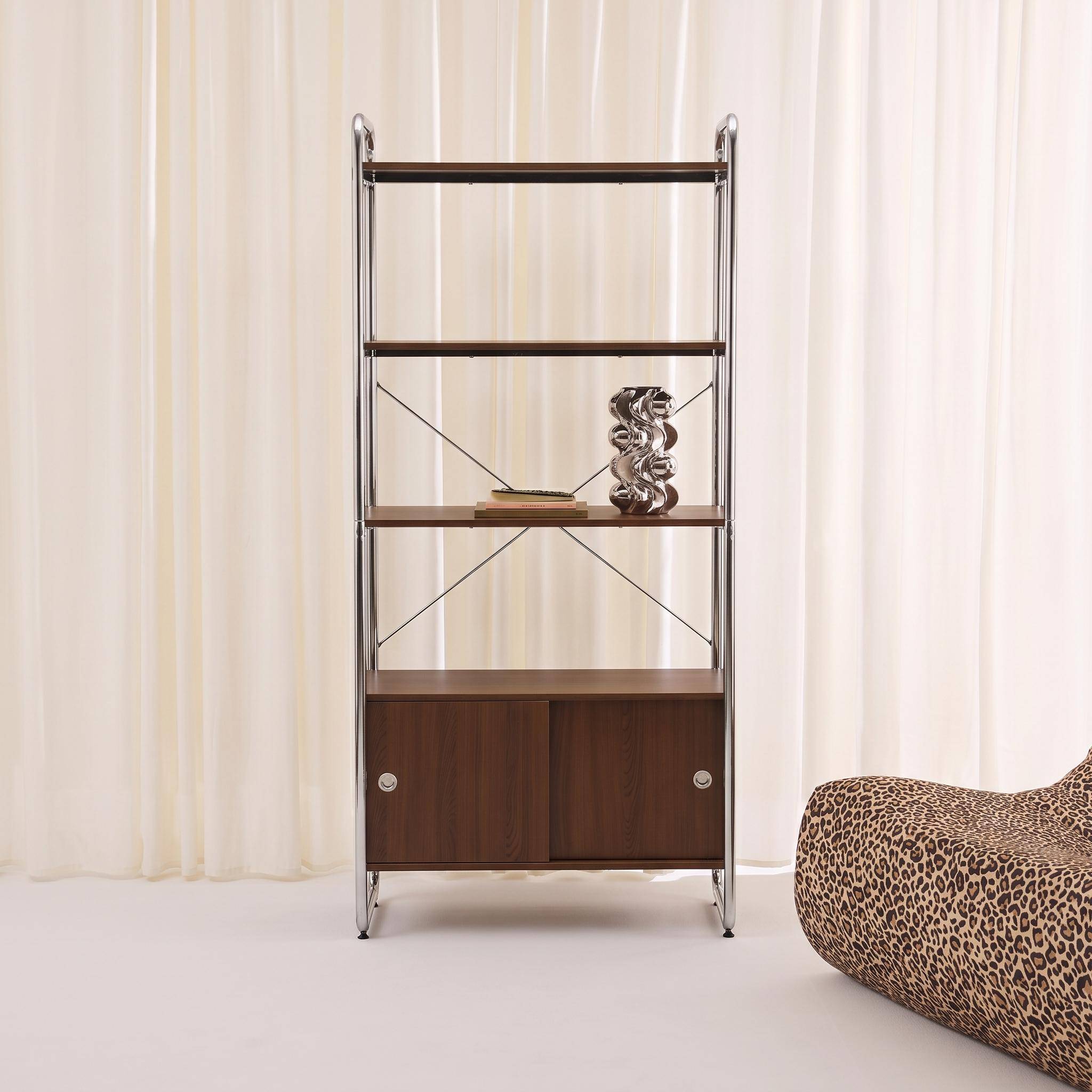 Half open kast met 5 niveaus en 2 schuifdeuren chromen poten en houtdecor walnoot - Lennox,sweeek,Photo1